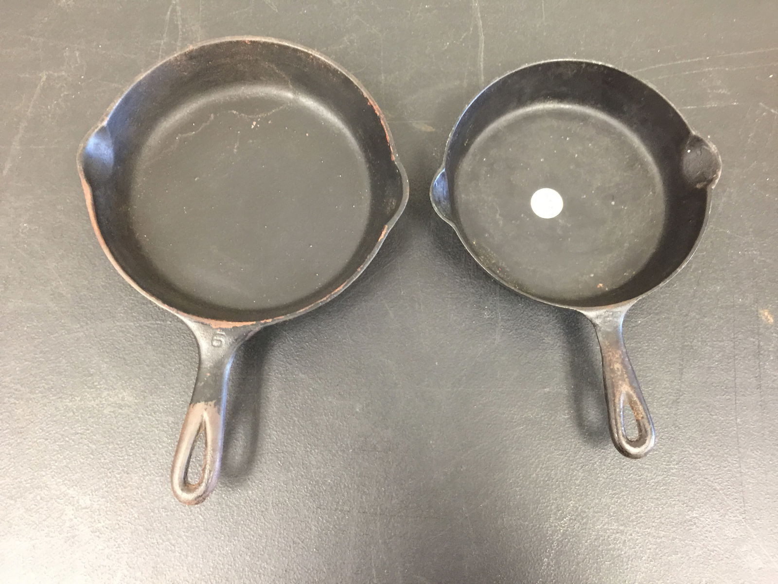 2 Vintage Wagner Cast Iron Pans (1 of 3)
