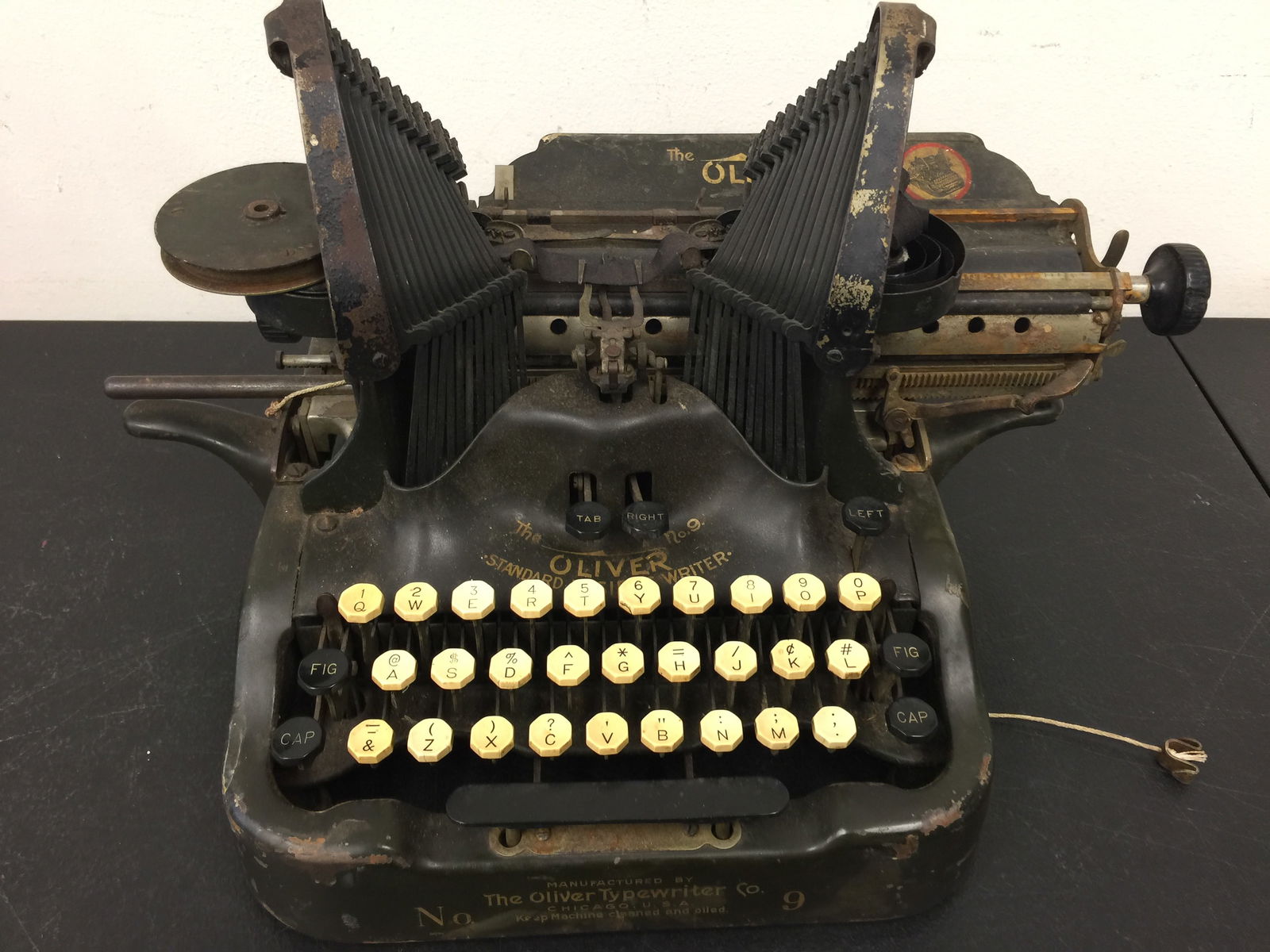 Antique Oliver Typewriter (1 of 7)