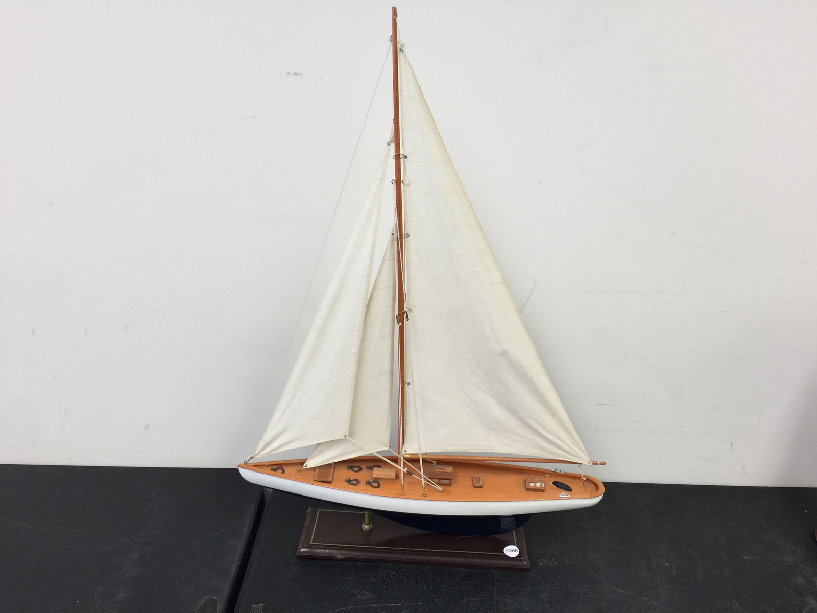 Model Sail Boat (1 of 4)