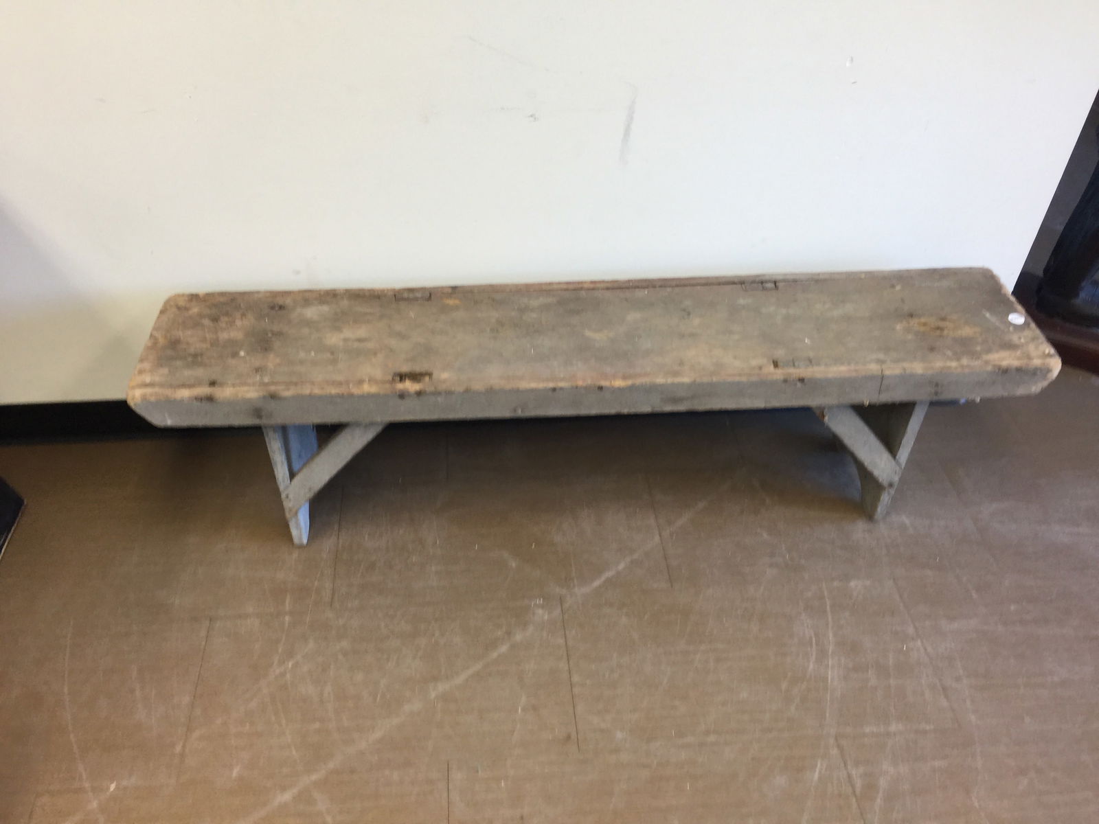 Primitive Painted Mortis Bench (1 of 5)