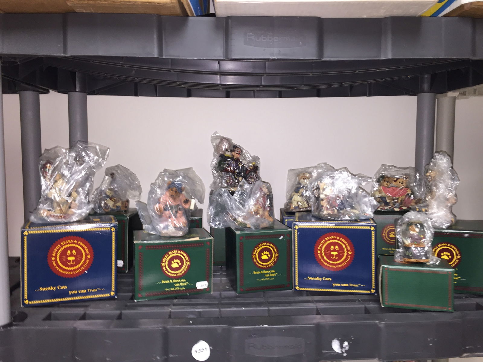 Boyds Resin Bears: all nib.