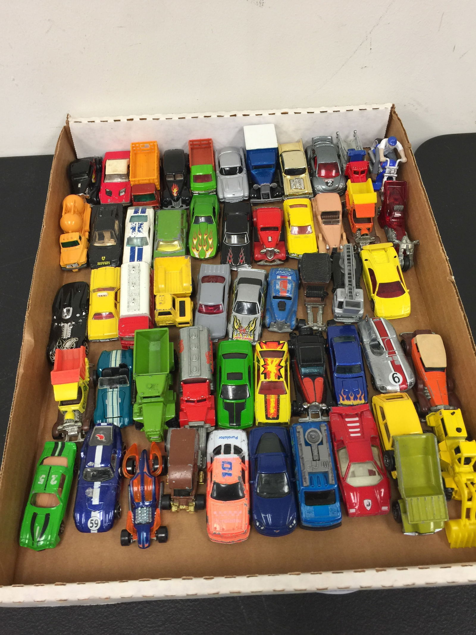 Hot Wheels Matchbox Plus (1 of 3)