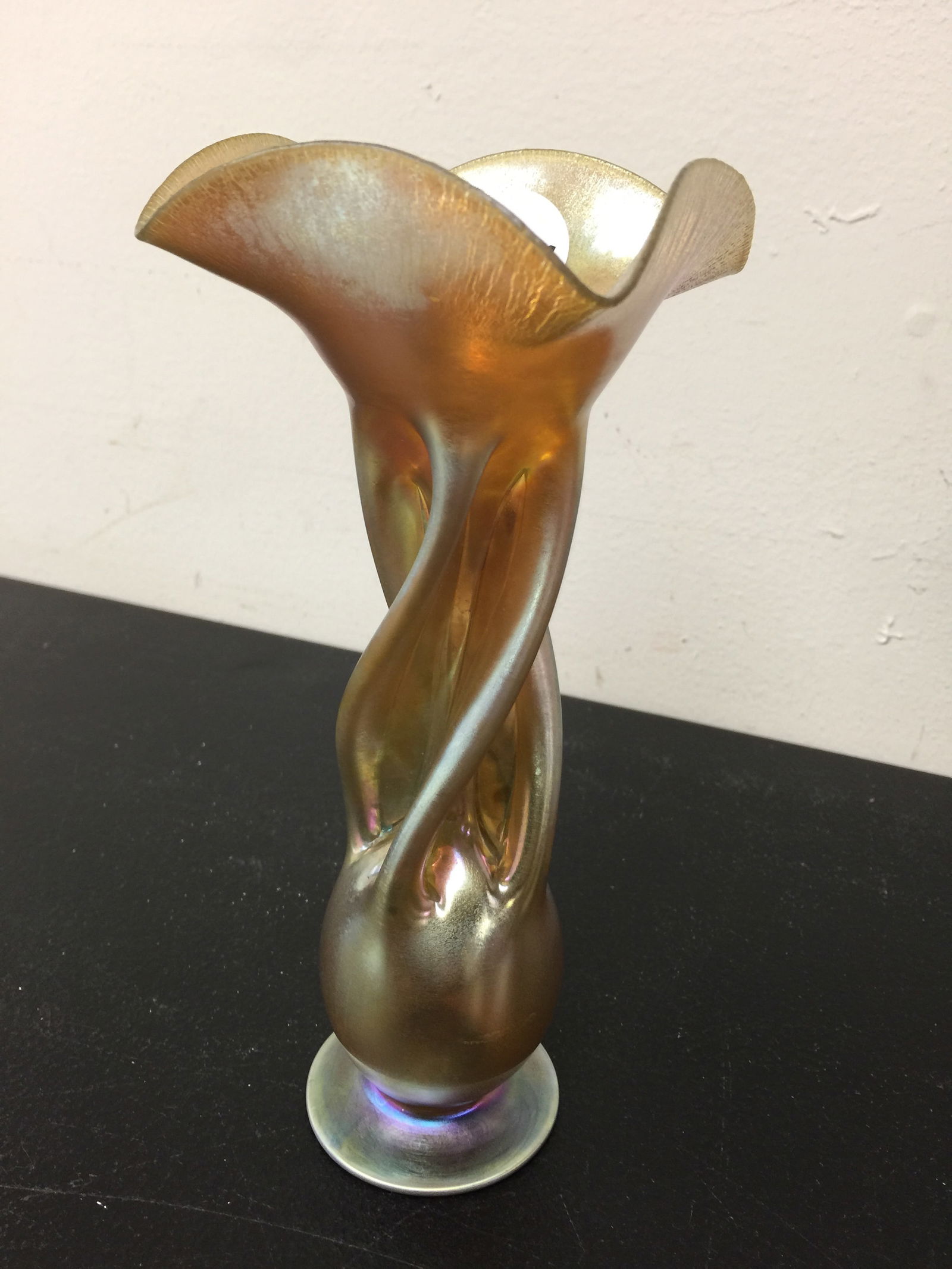 Steuben Aurene Twist Stem Vase (1 of 4)