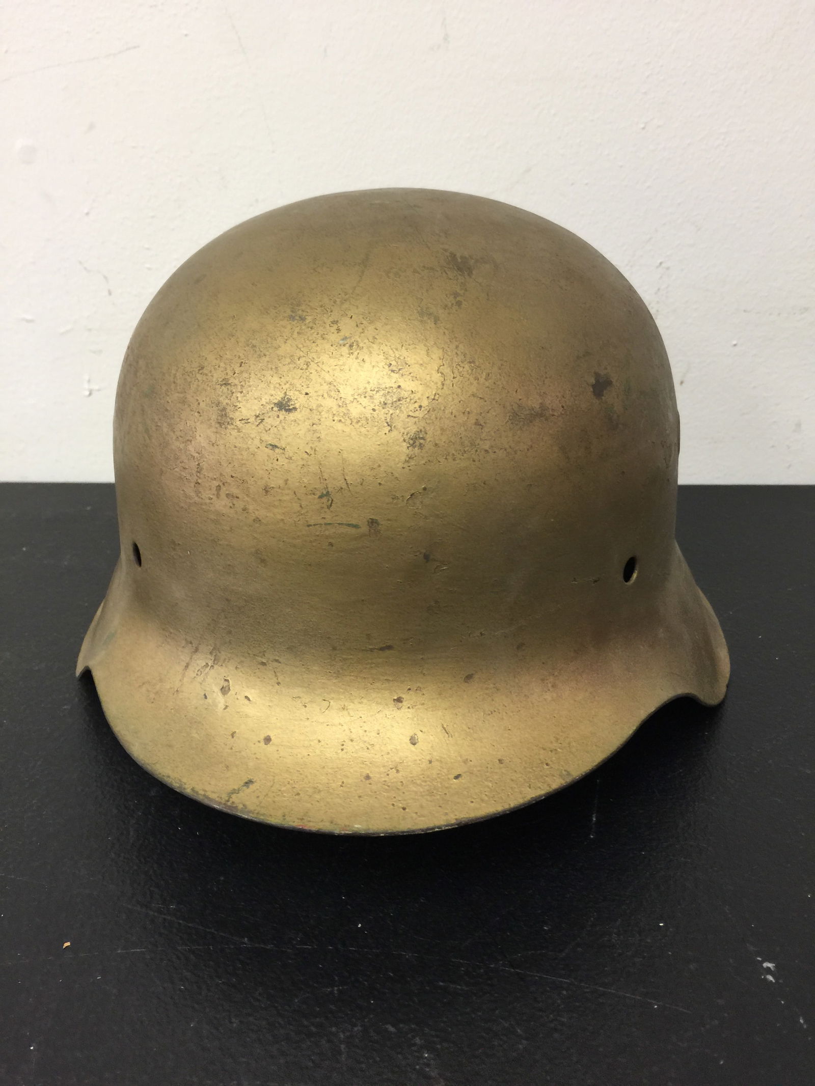 WW II German Helmet Liner (1 of 5)