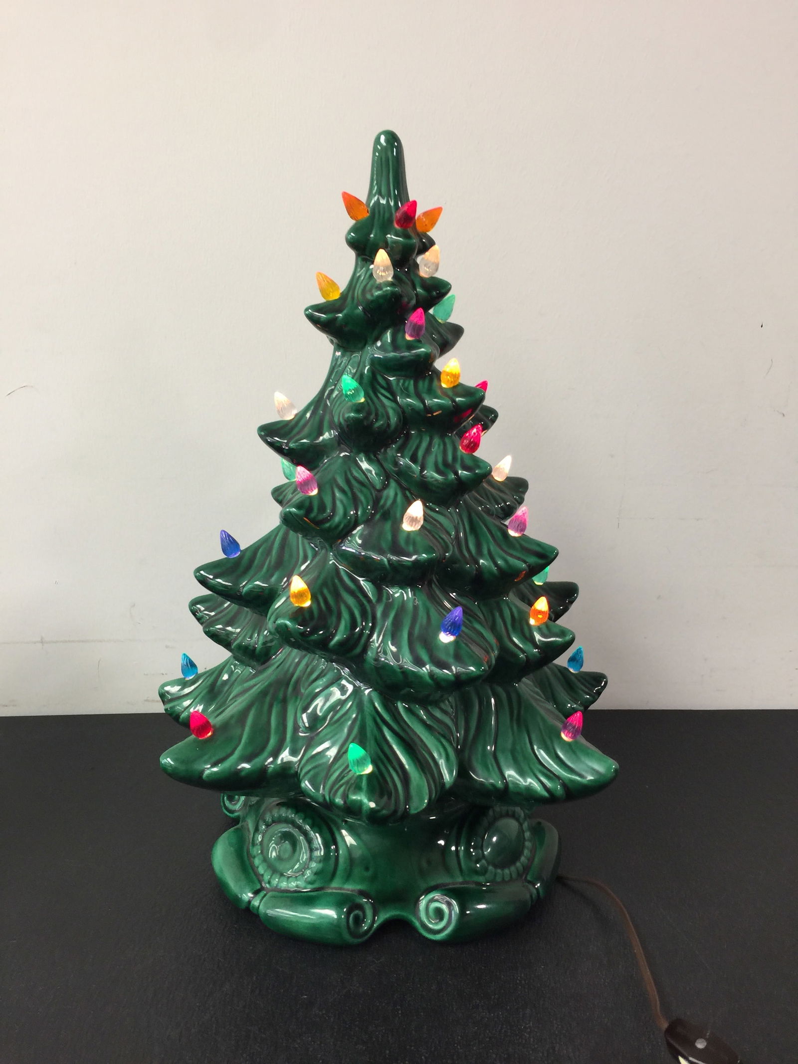 Vintage Ceramic Christmas Tree (1 of 4)