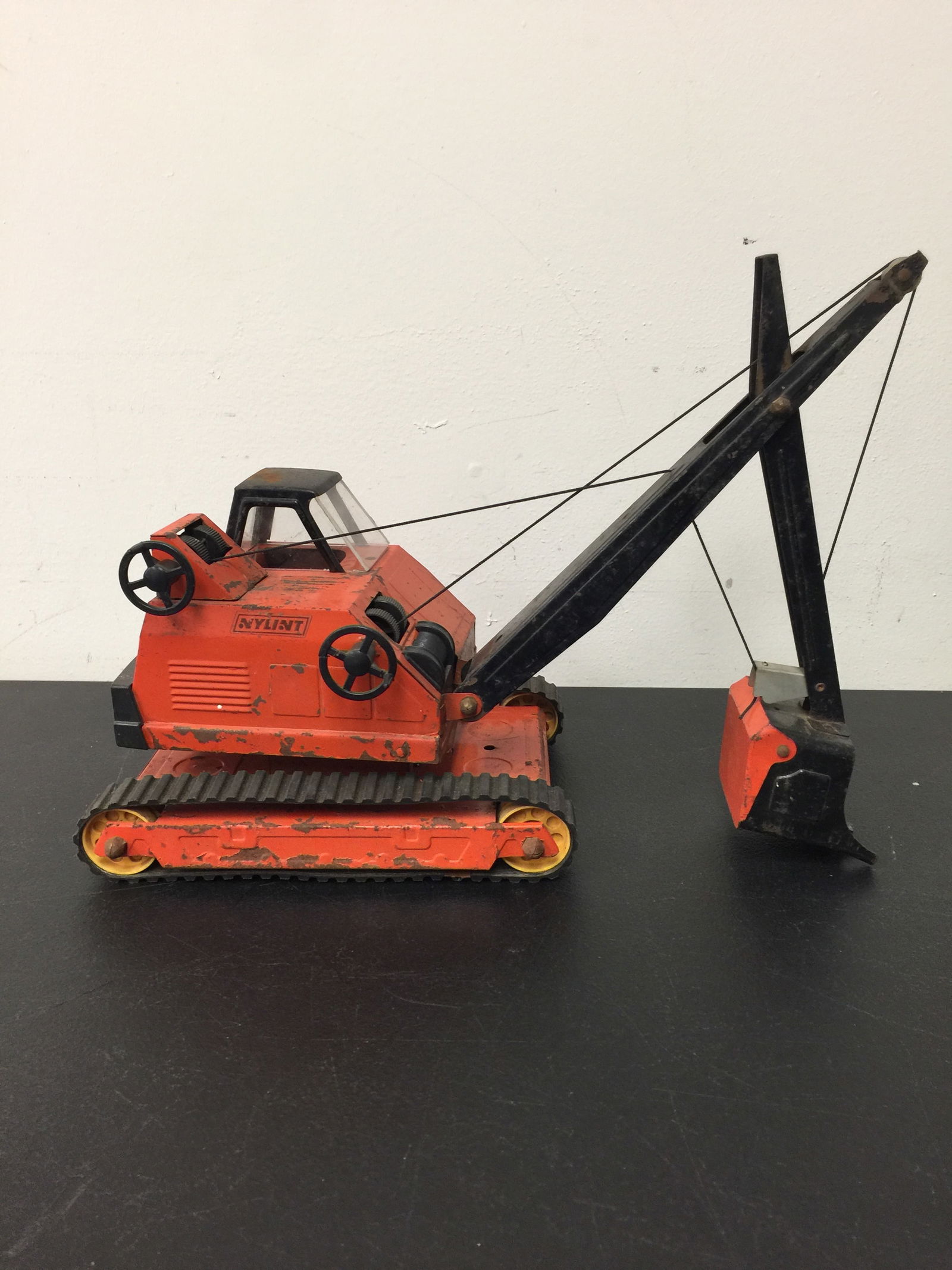 Vintage Nylint Pressed Steel Steam Shovel (1 of 5)