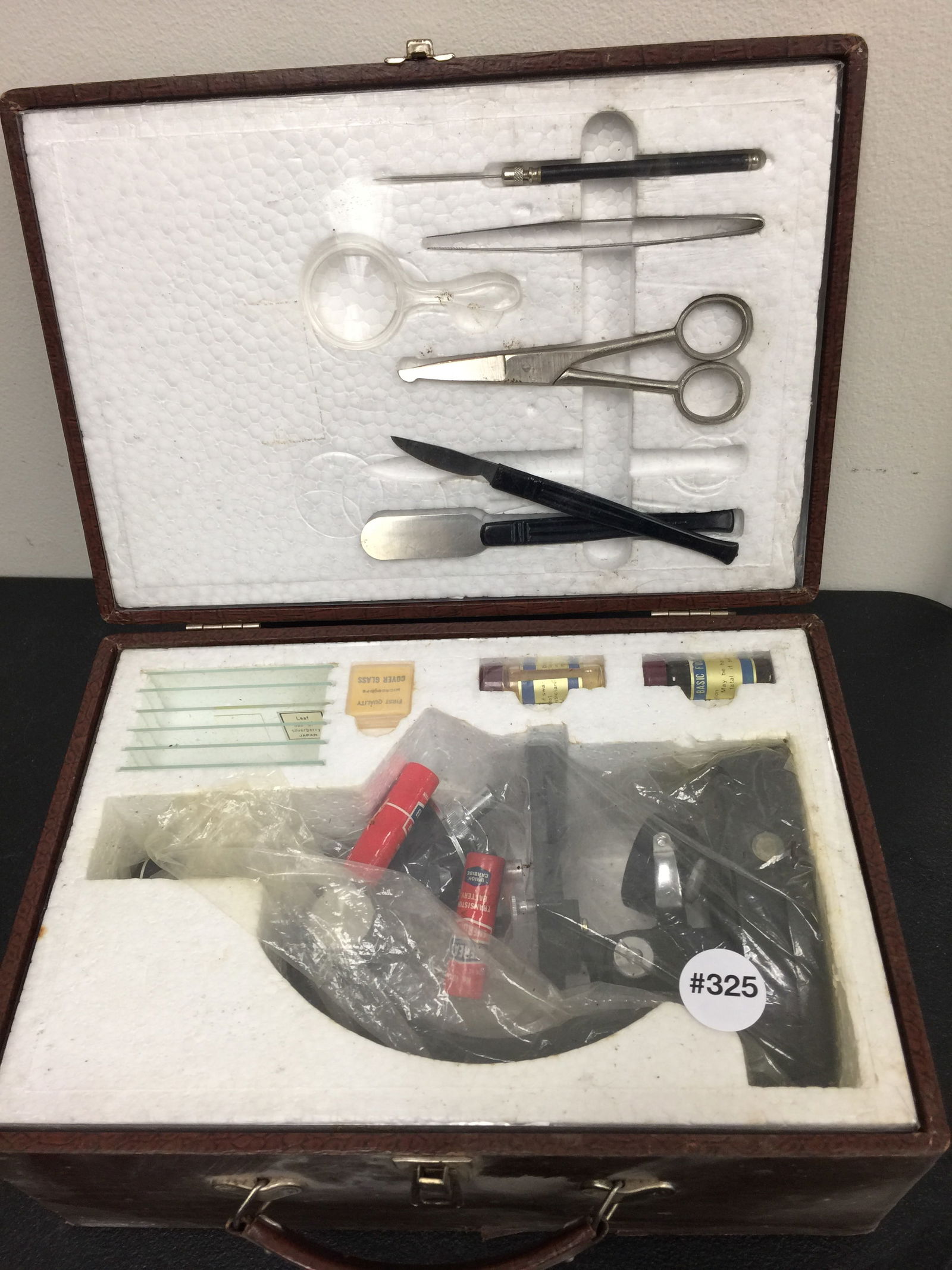 Vintage Microscope: In original sealed 11" W case.