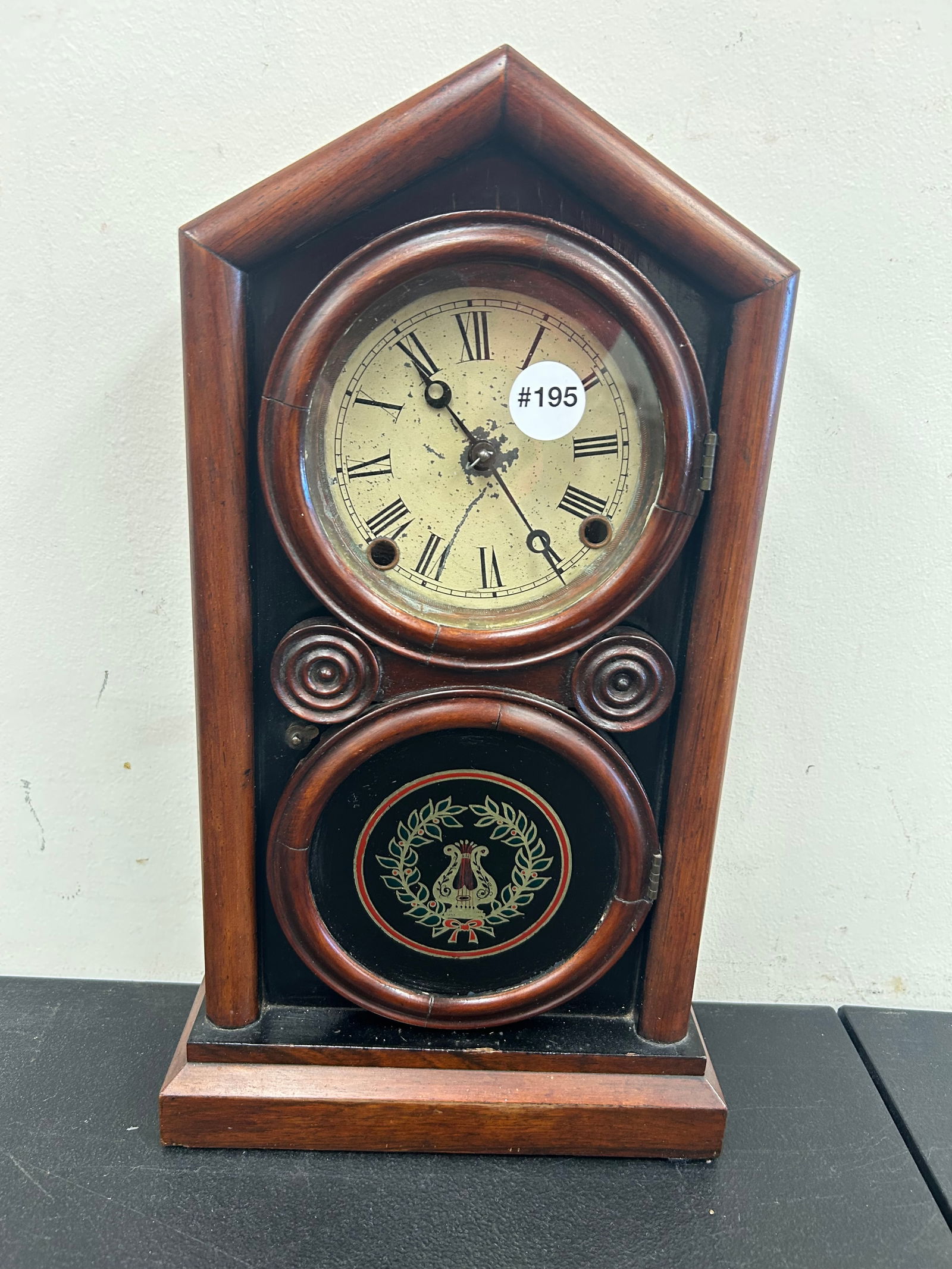 Ingraham Figure Eight Mantle Clock (1 of 6)