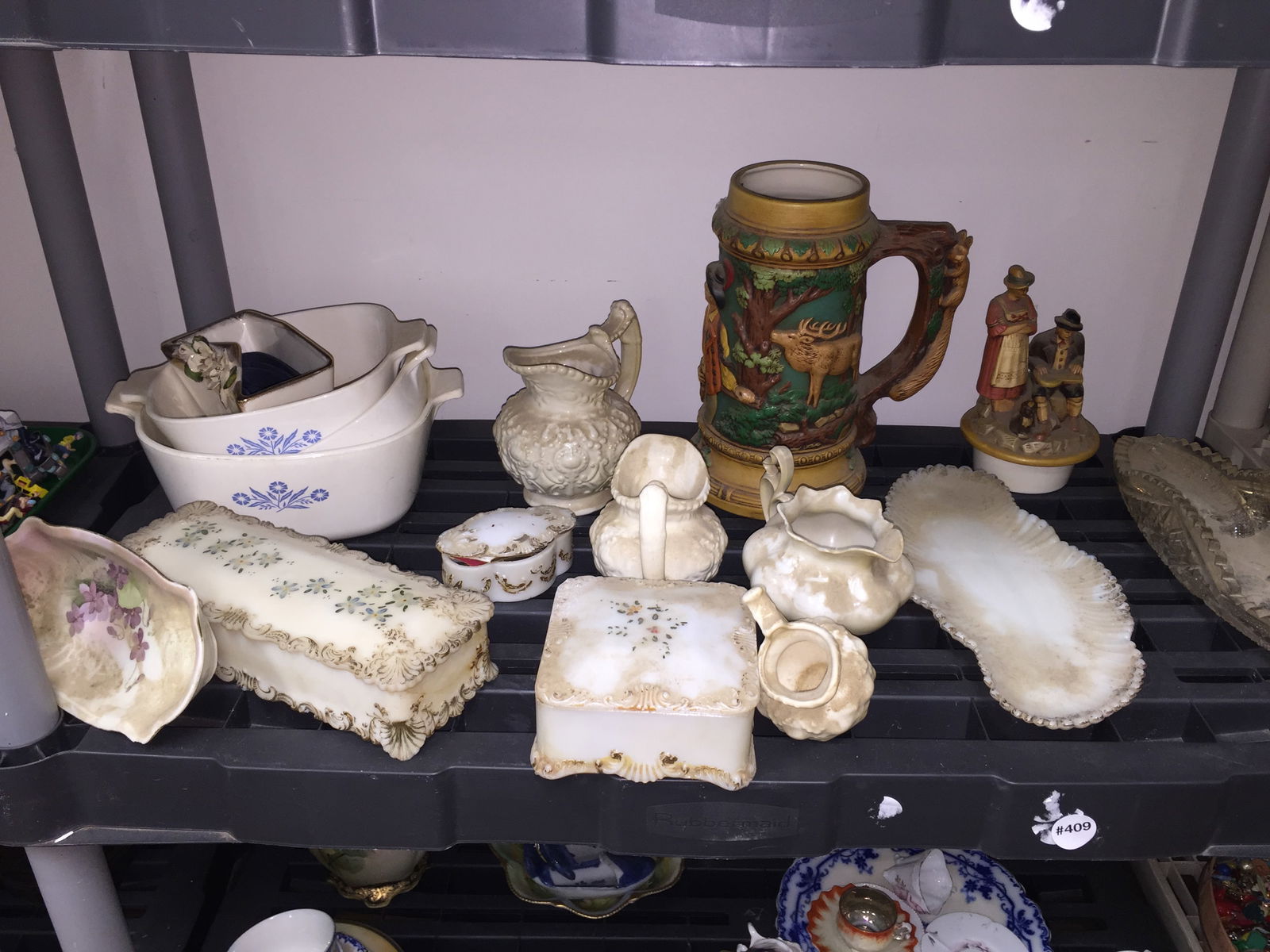 Mixed Lot: Includes beer sign, Corningware and more.