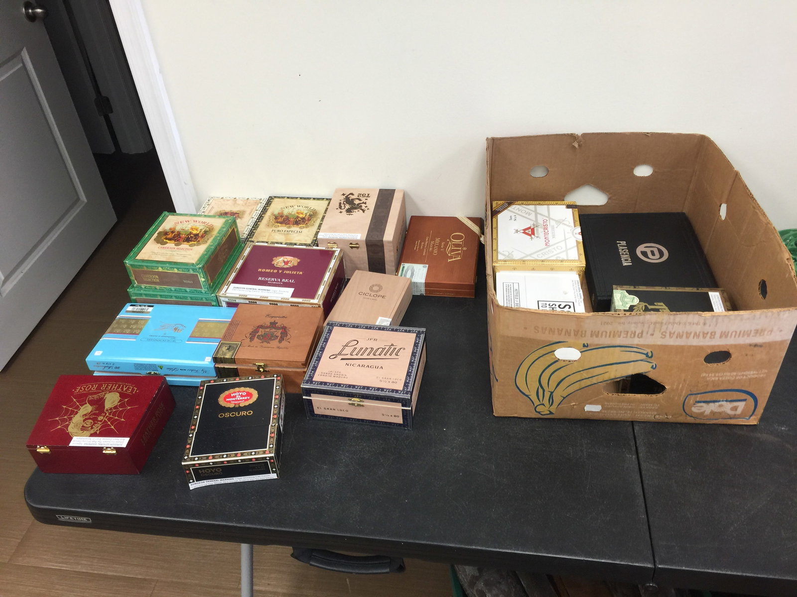Assorted Cigar Boxes (1 of 4)
