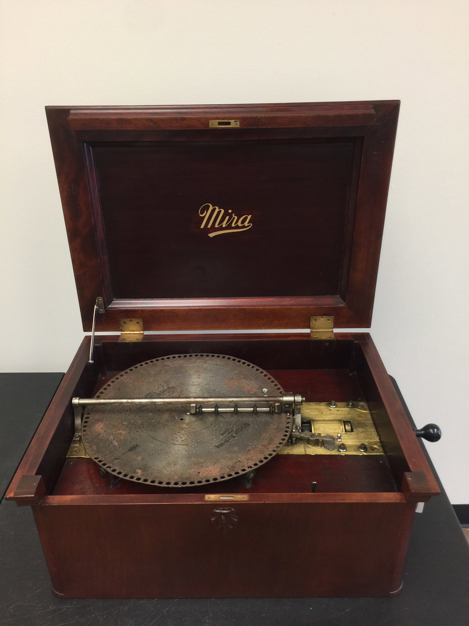 Antique Mira Disc Music Box (1 of 11)