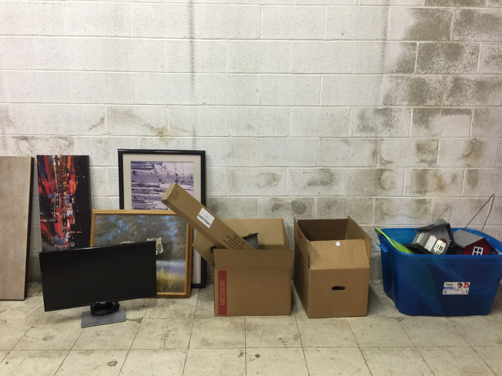 Large Household Lot (1 of 5)