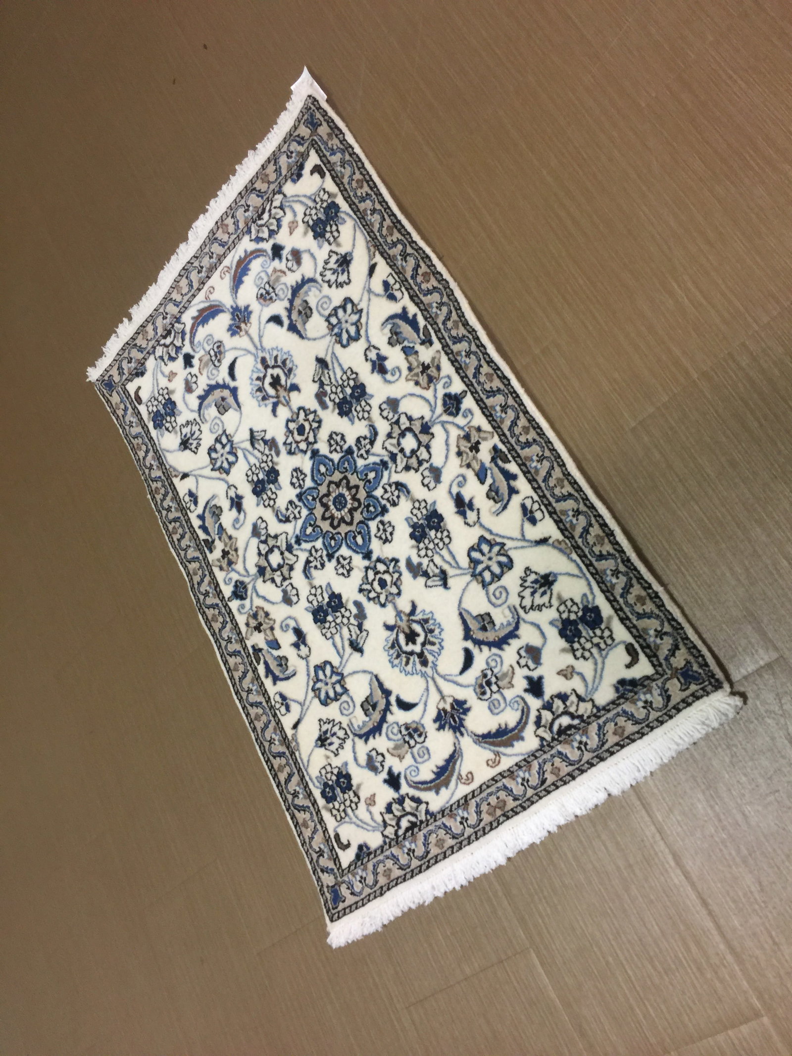 Persian Area Rug: 36"x54".