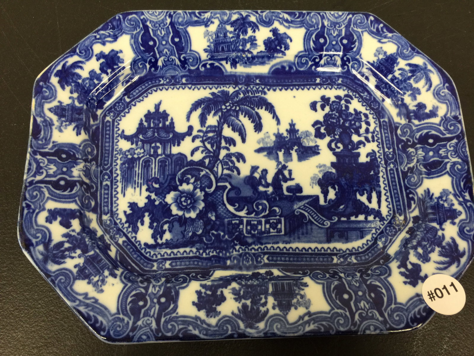 Flow Blue Platter (1 of 3)