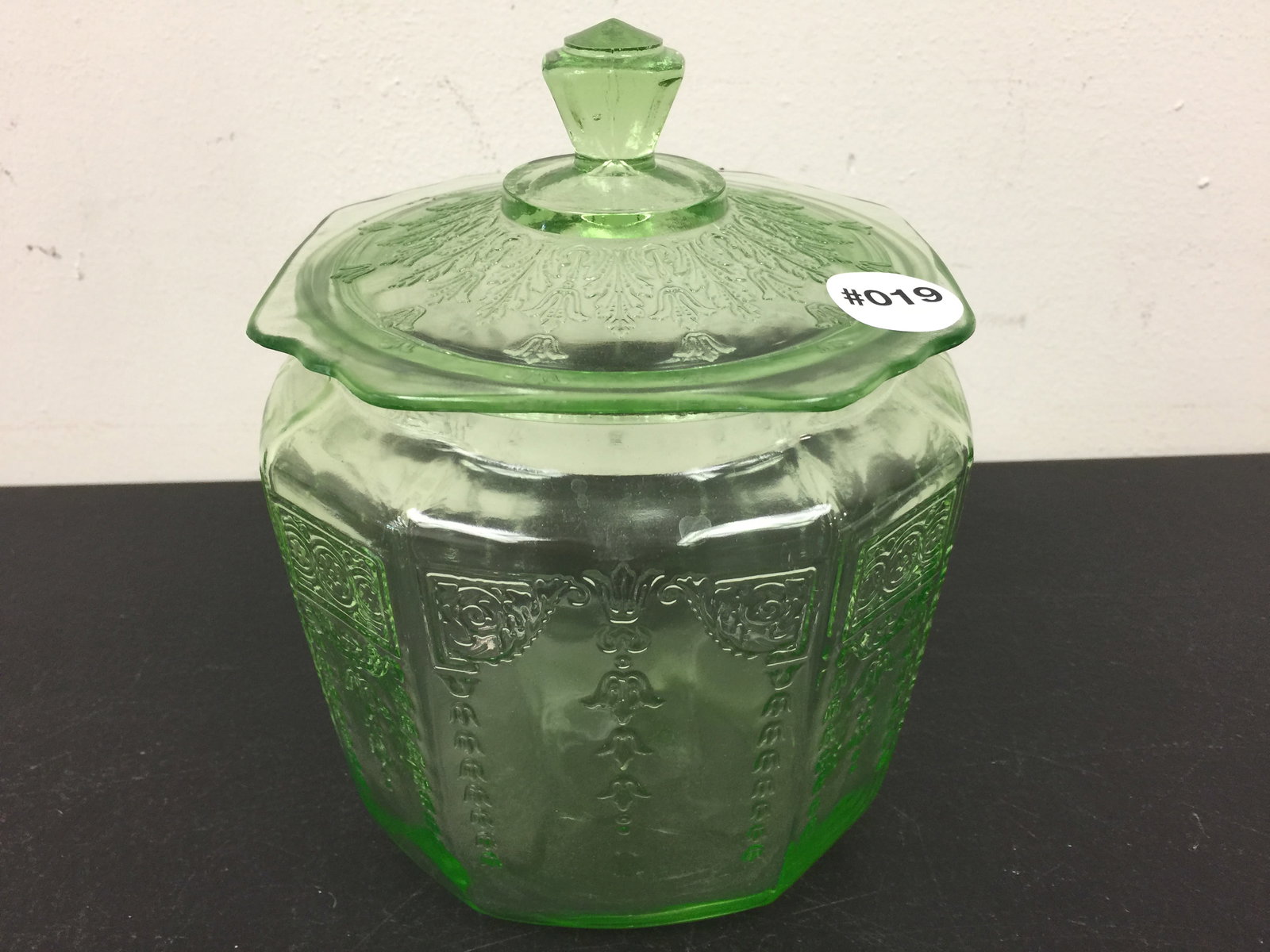 Depression Anchor Hocking Uranium Jar (1 of 4)