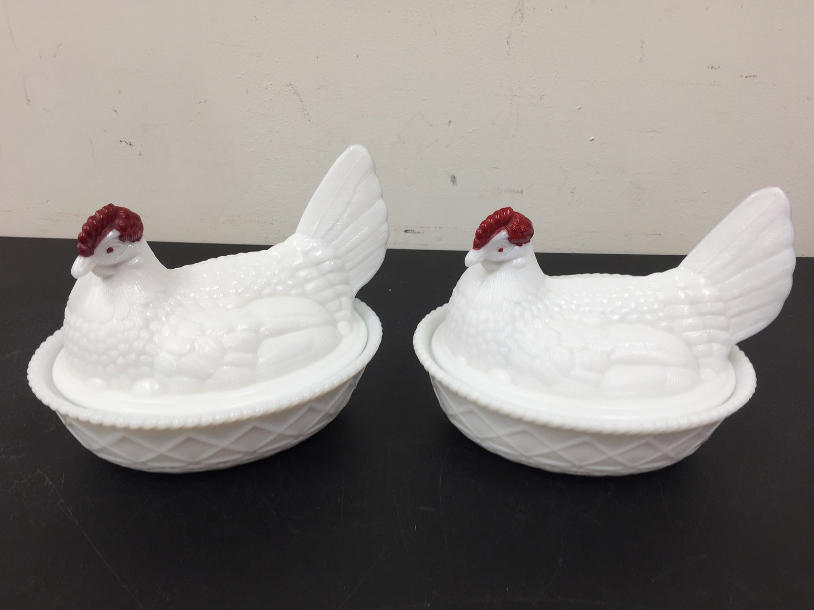 Pair of Hen on Nests: 7.5".