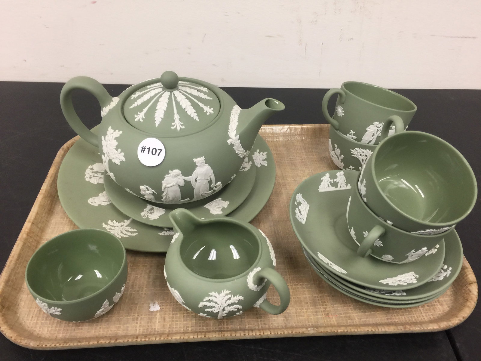 13 Pcs Wedgwood Tea Set (1 of 4)