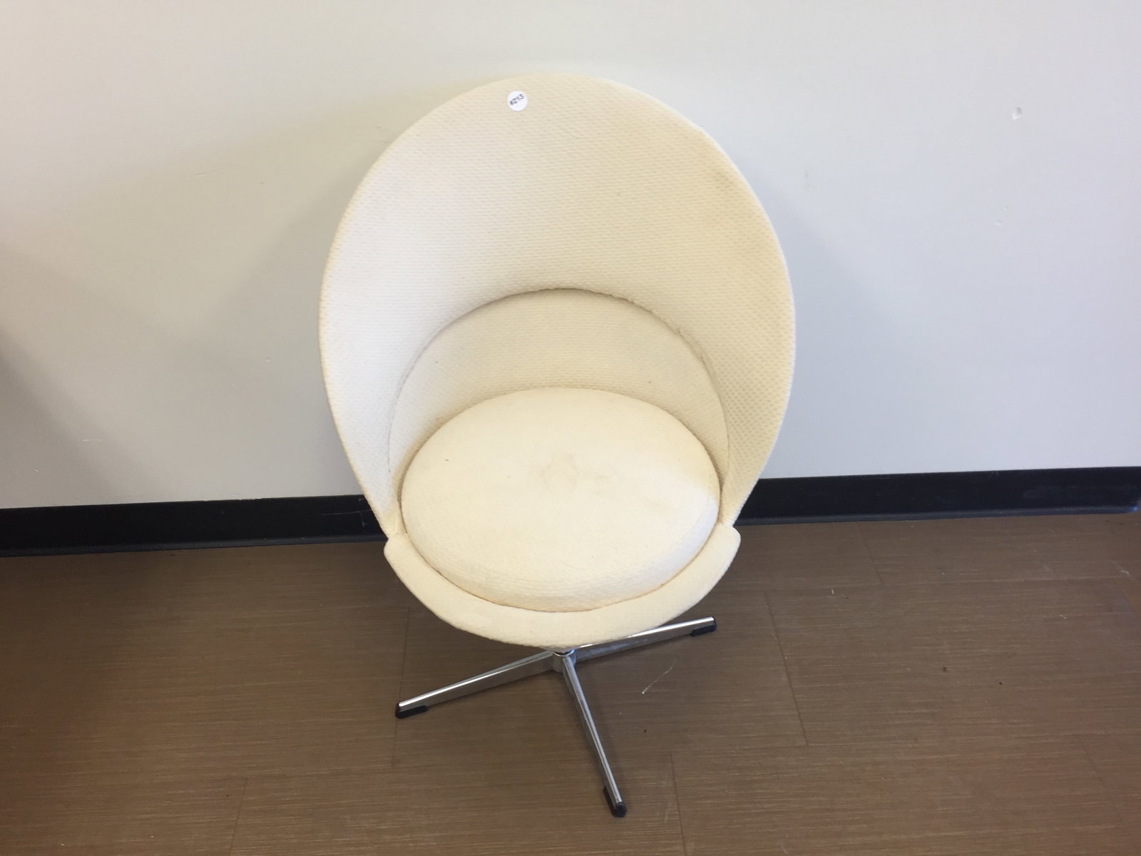 Vermer Parton MCM Cone Chair: 23" x 21" x 33".