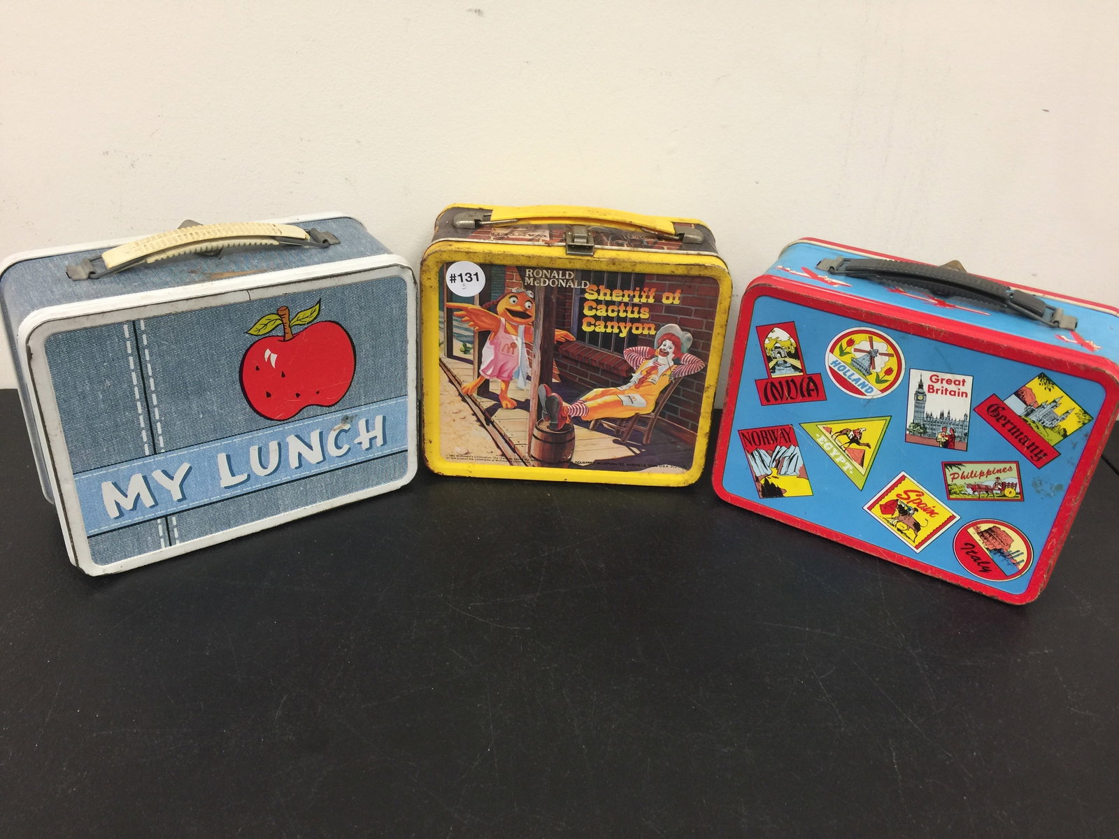 3 Vintage Lunch Boxes (1 of 6)