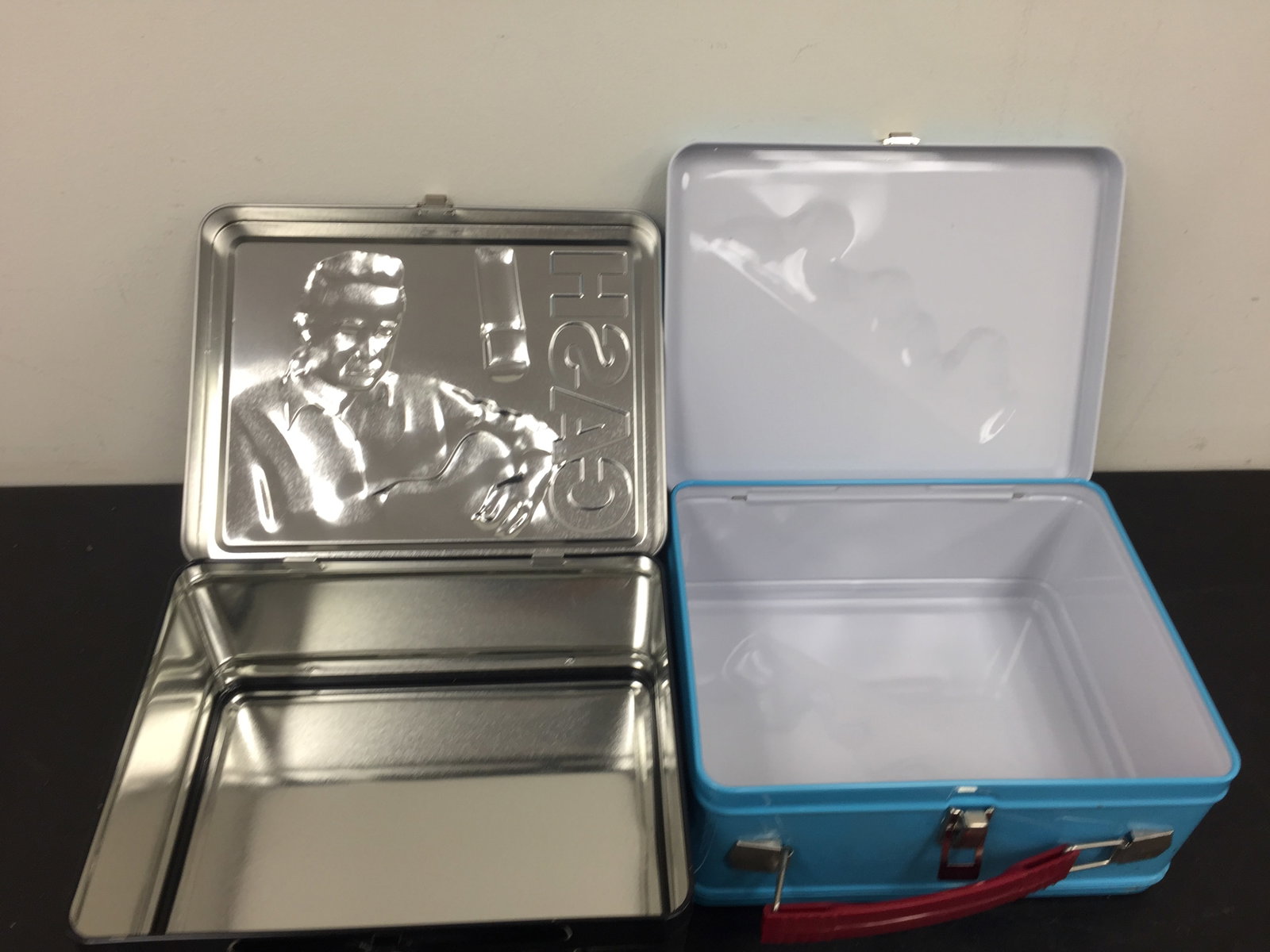2 Lunch Boxes - 5