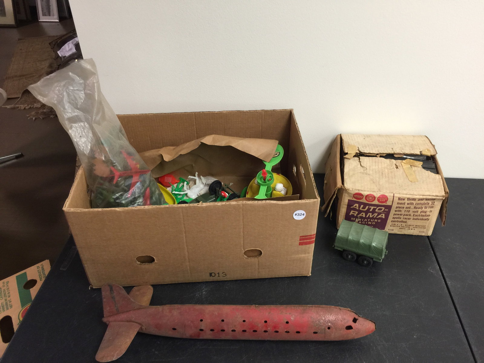 Mixed Toy Lot (1 of 5)