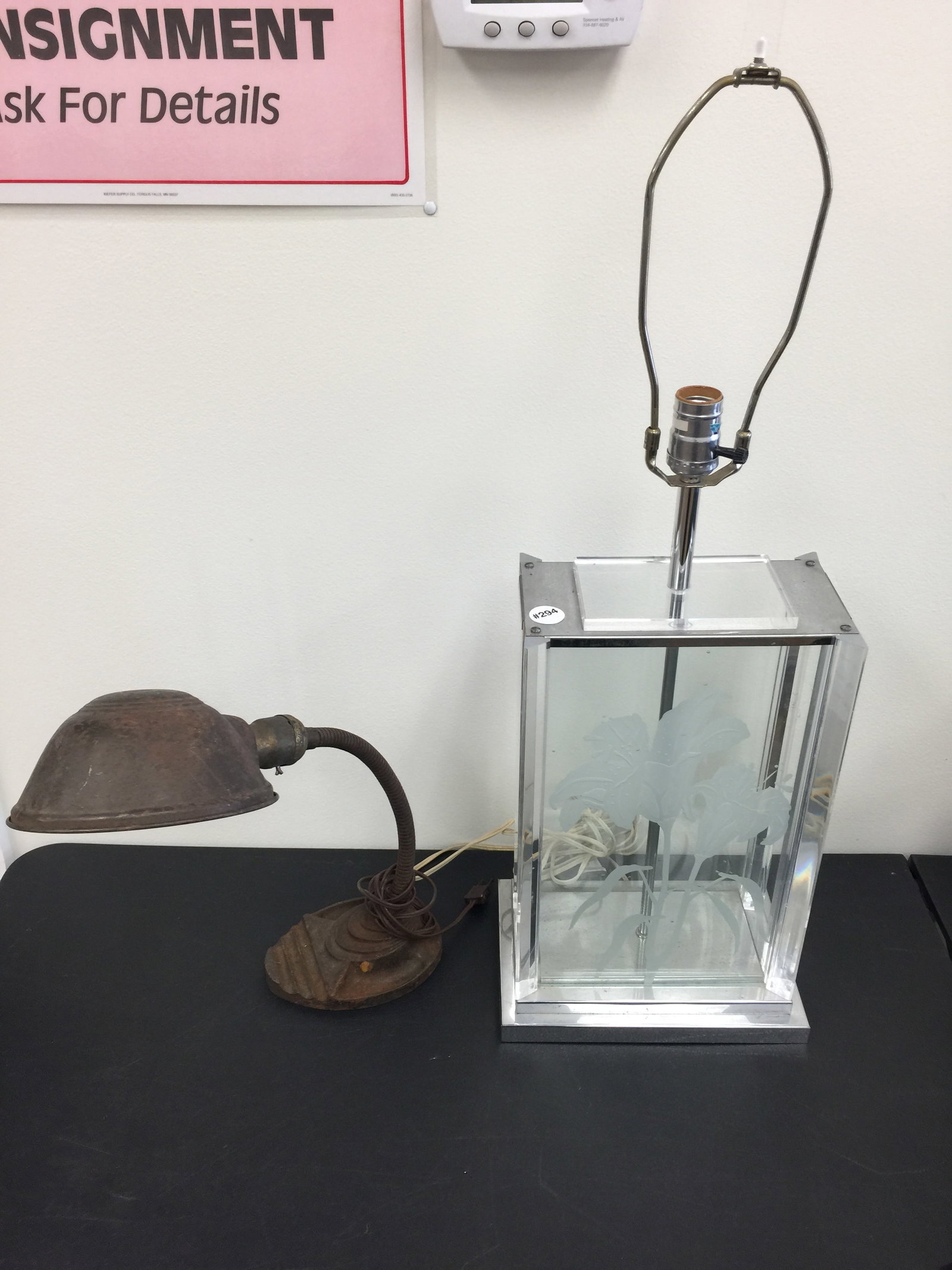 2 Lamps (1 of 5)