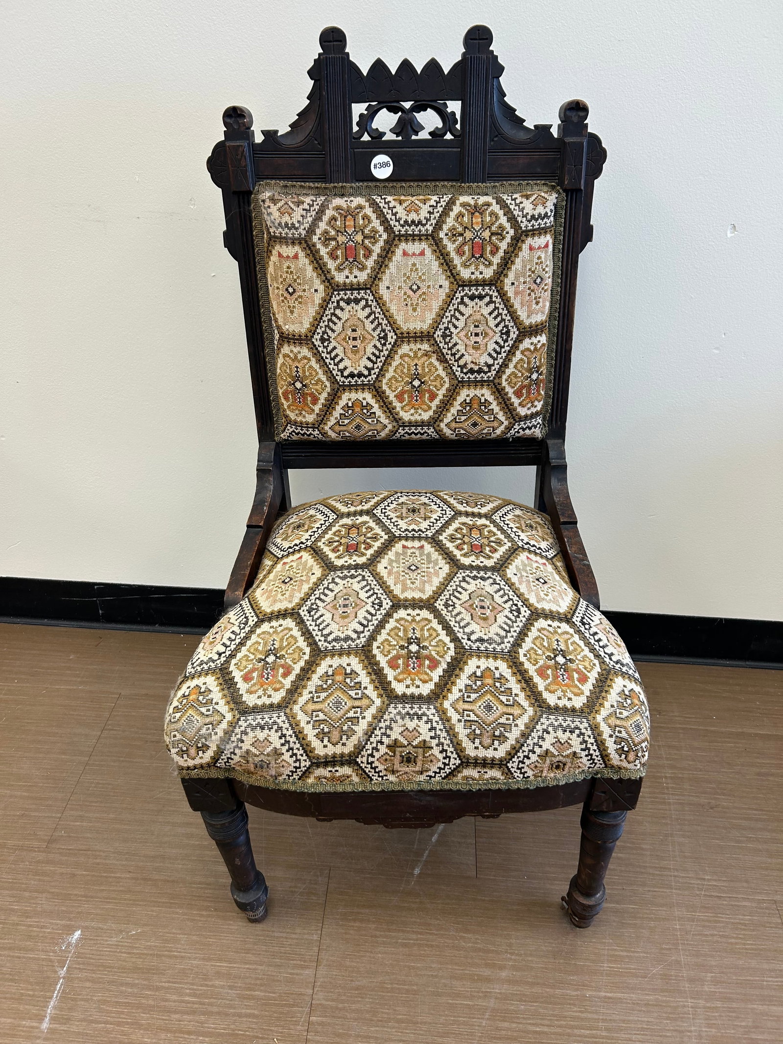 Victorian Chair (1 of 3)