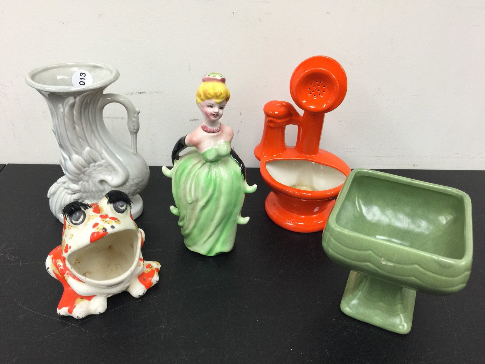 MCM Pottery Lot (5): largest 8"H.