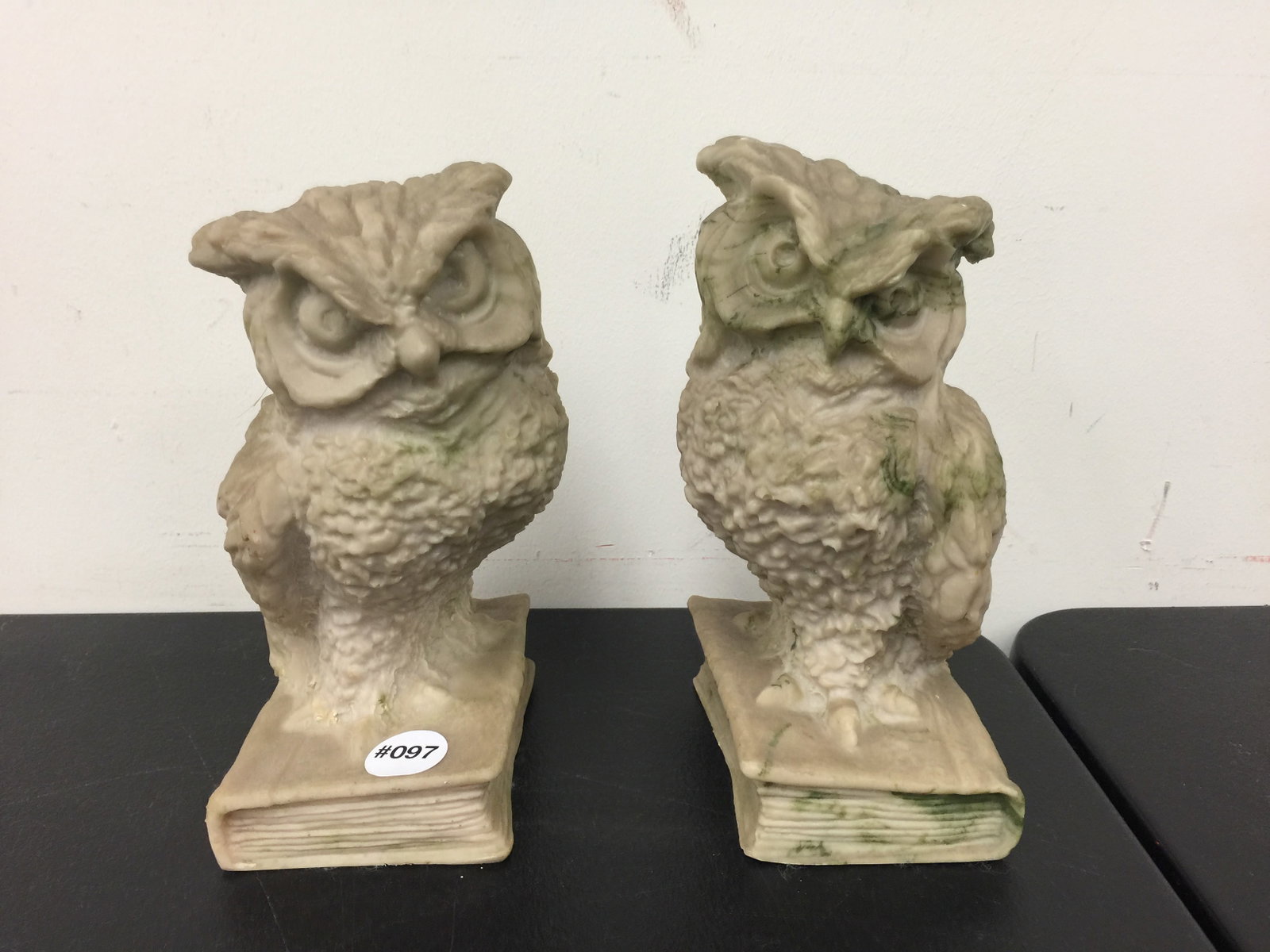 Pair of Carved Resin Owl Bookends (1 of 3)