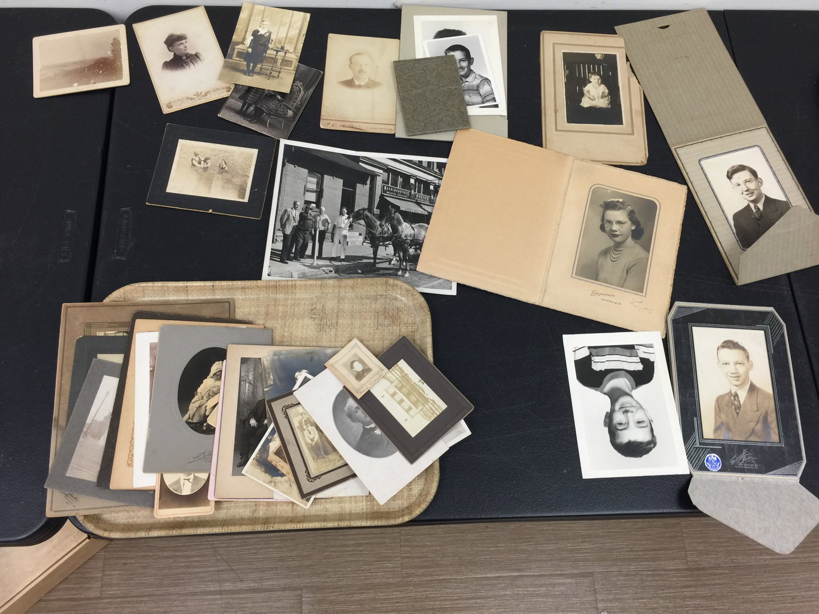 Large Grouping of Antique/Vintage Photos (1 of 7)