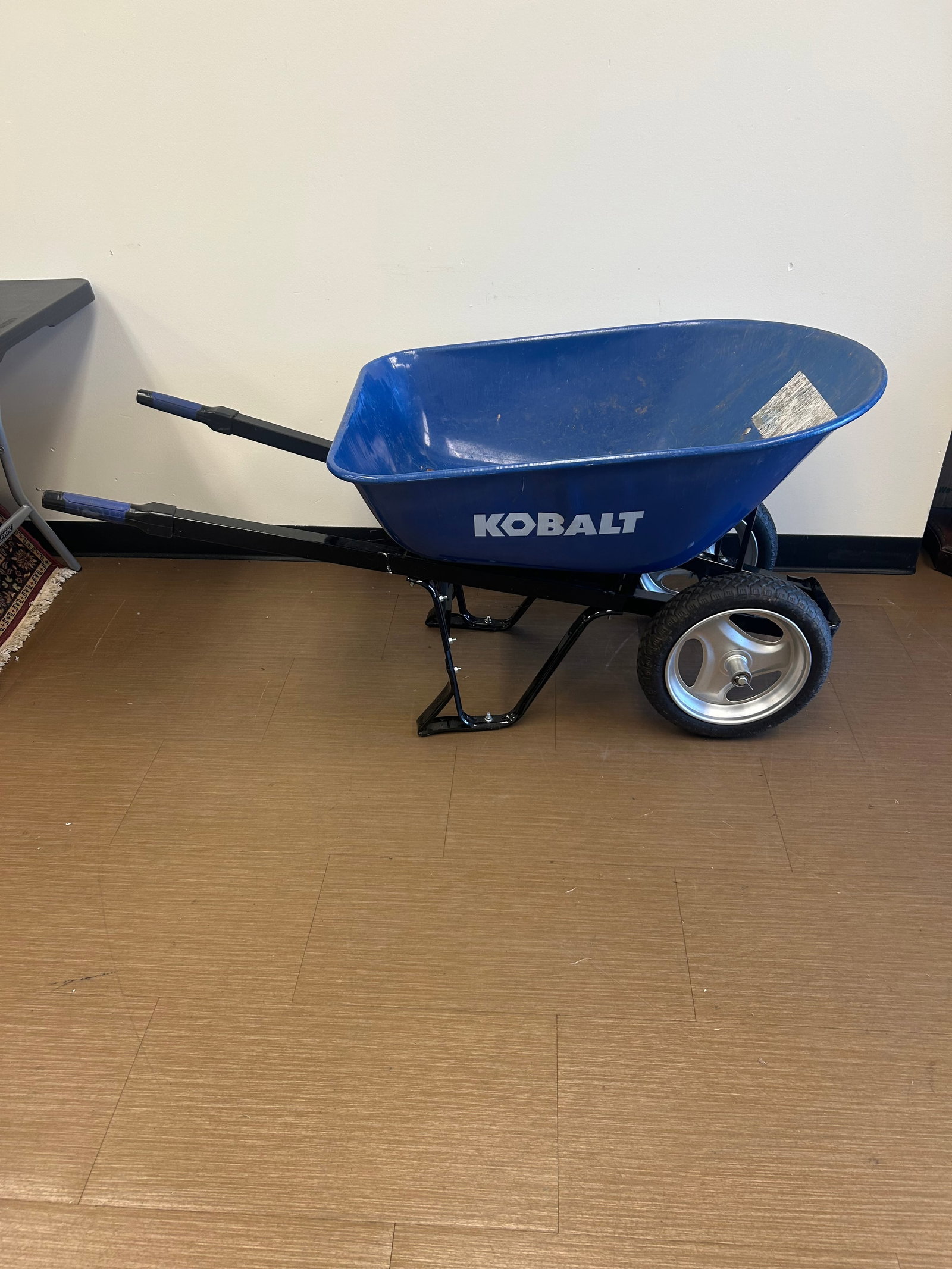 Kobalt Wheelbarrow: 7 cubic feet