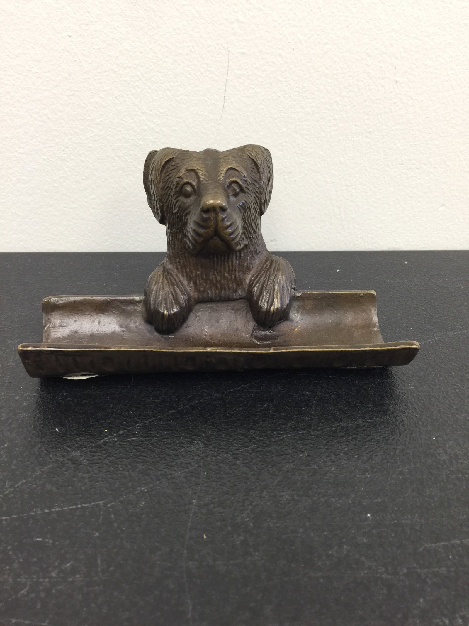 Bronze Dogs Head Pen Holder (1 of 5)