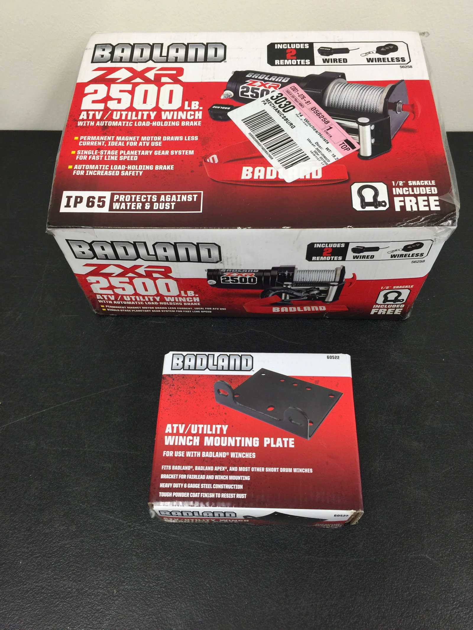 Badland ZXR Winch: 2500 lb., includes mounting plate