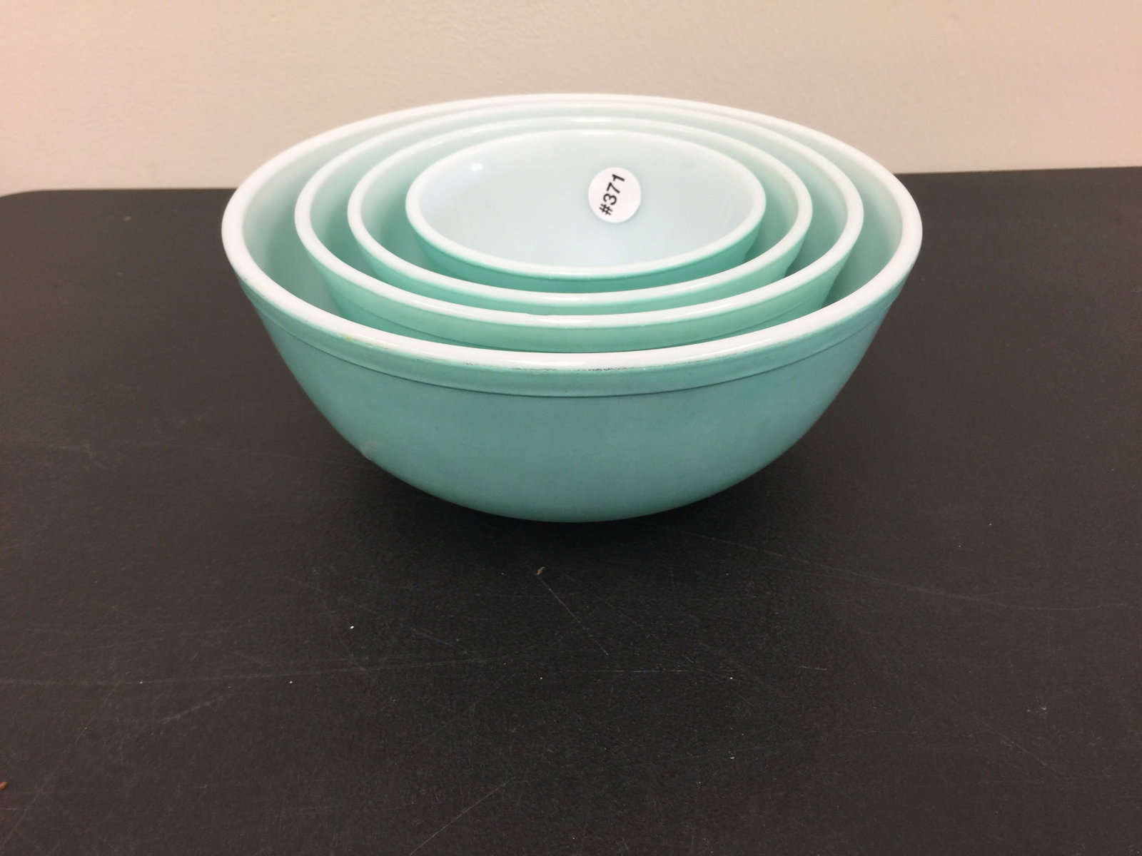 Nest of Pyrex Bowls (4): largest, 10.5".