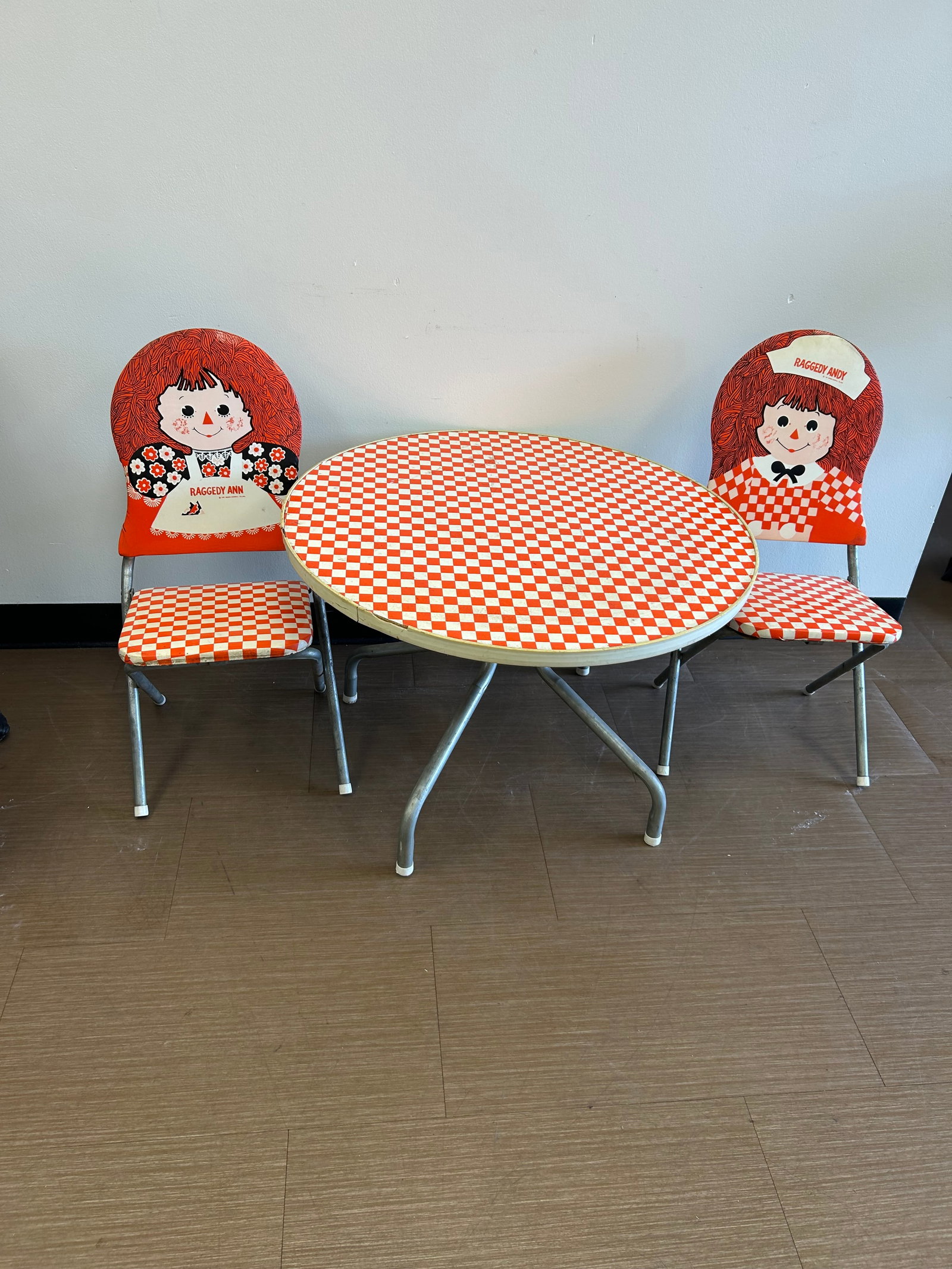 Vintage Childs Raggedy Anne Table & Chairs: matching chairs are 28" x 12", table is 21" x 30"