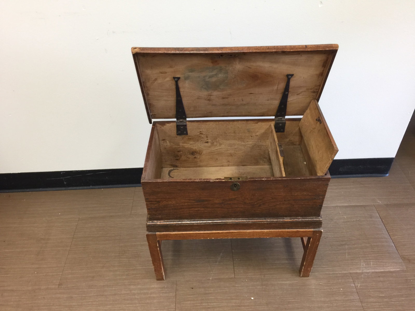 Antique Oak Blanket Chest (1 of 5)