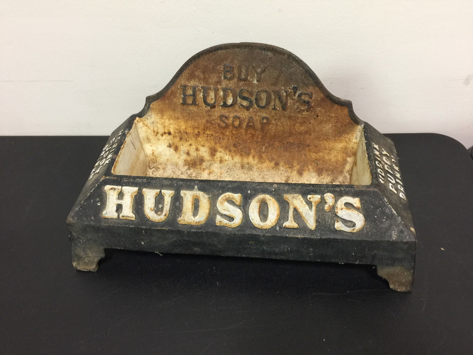 Cast Iron Dog Drinking Trough (1 of 4)