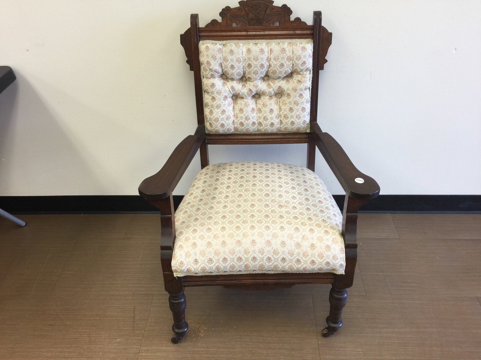 Victorian Chair (1 of 3)