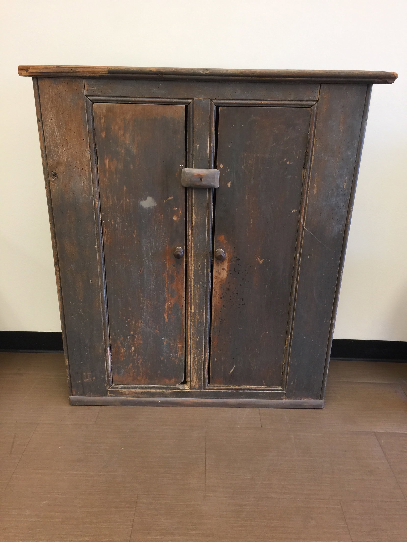 Prmitive Painted Corner Cupboard (1 of 4)