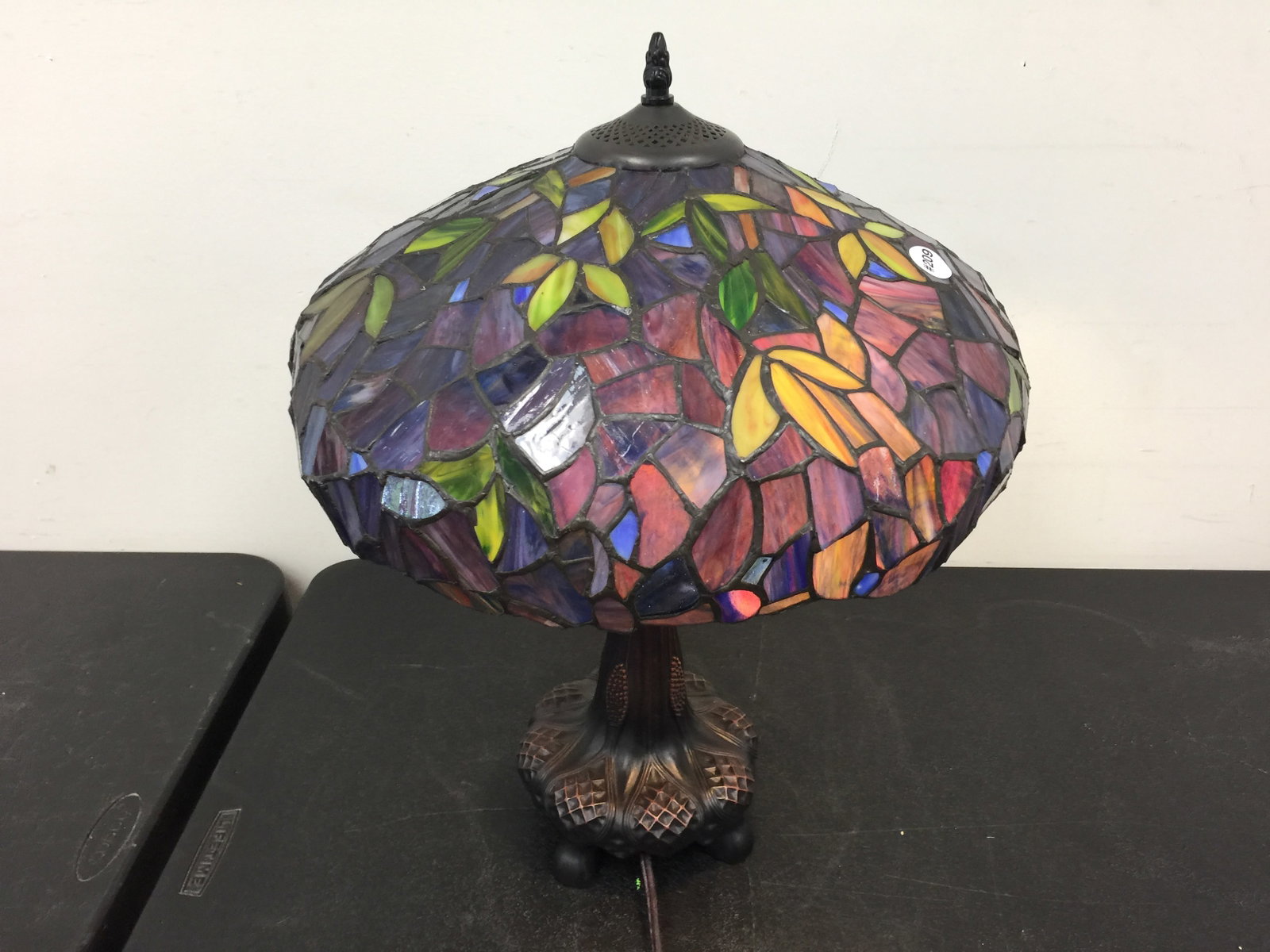 Tiffany Style Leaded Lamp (1 of 3)