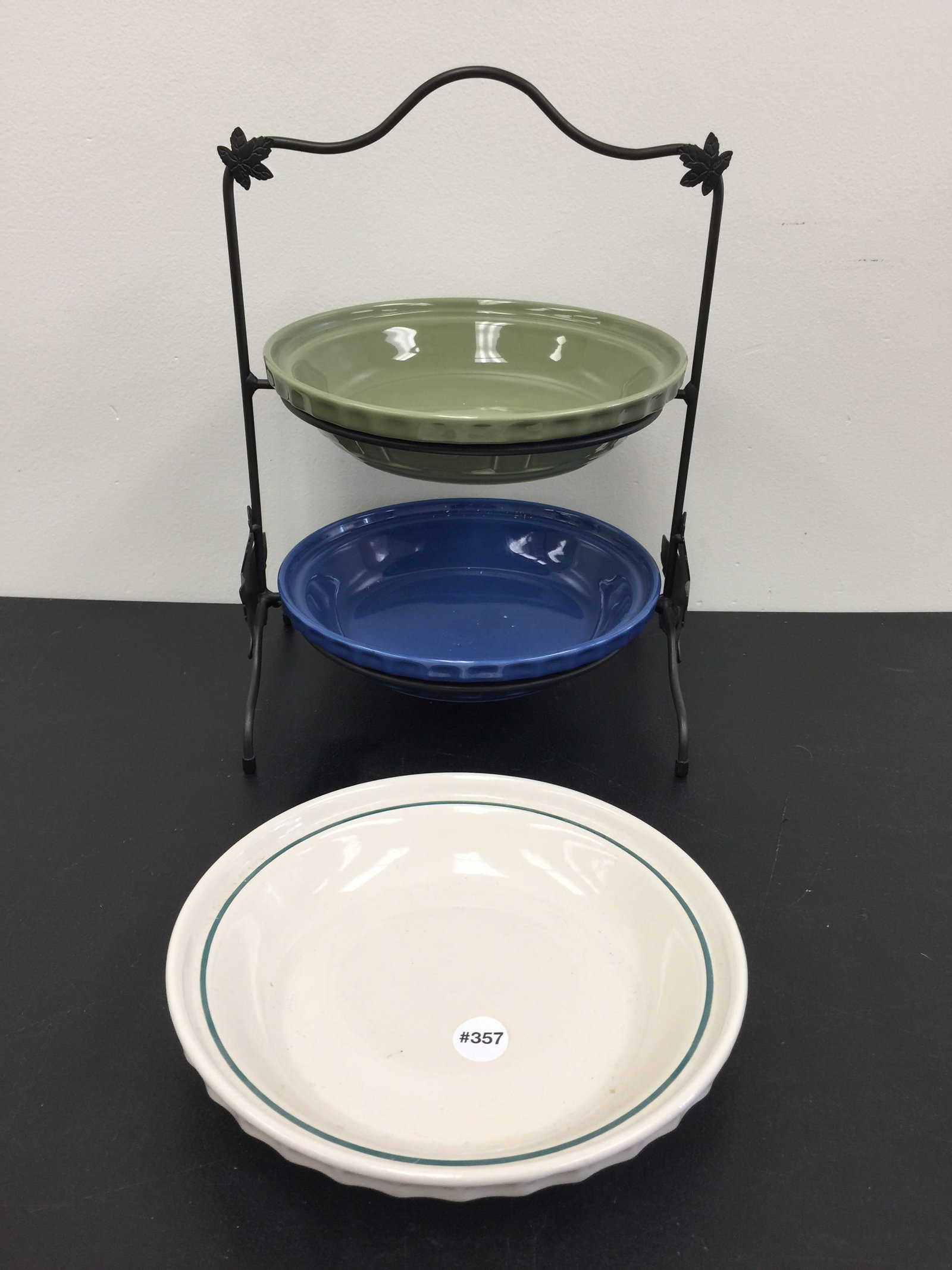 Longaberger Pier Stand: extra dish, 17"H.