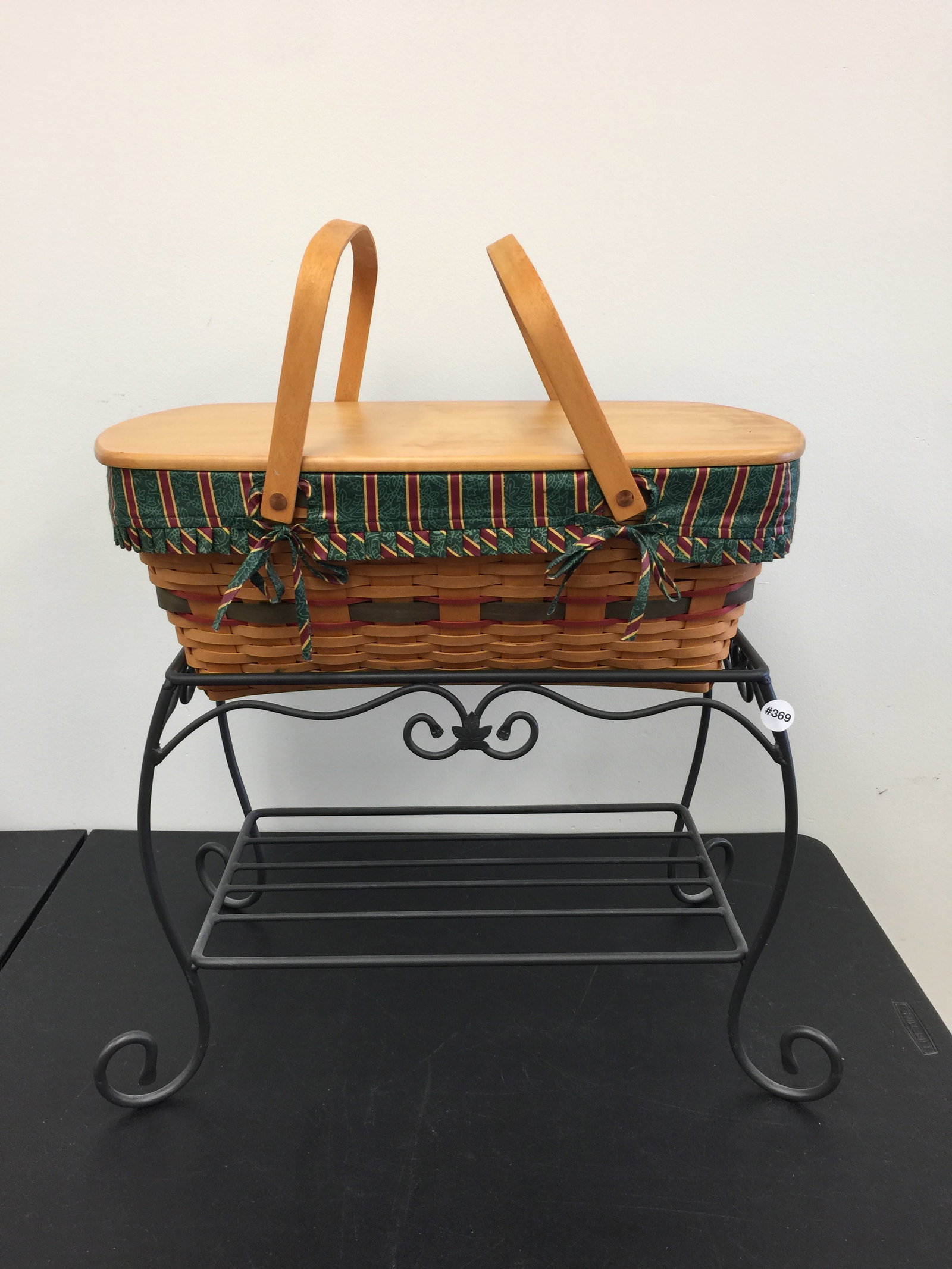 Longaberger Wrought Iron Stand: 19"x16".