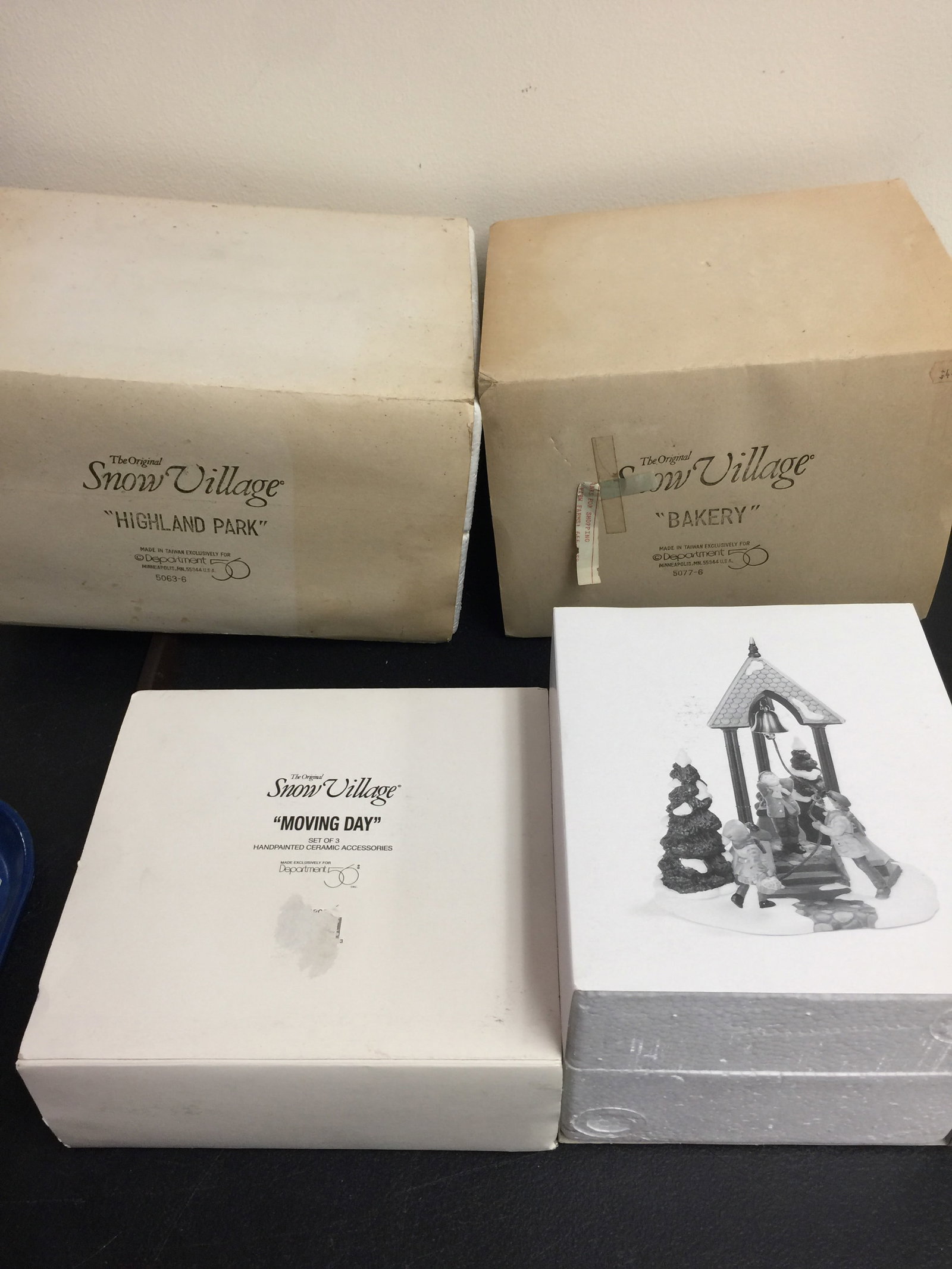 Dept 56 Christmas(4) (1 of 4)
