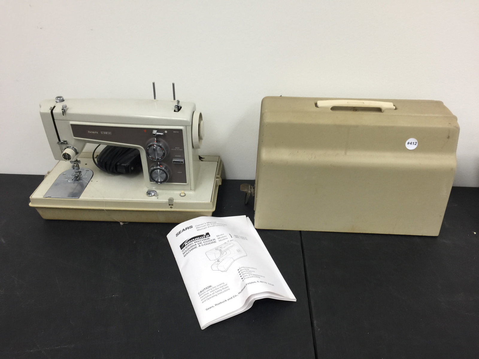 Sears Kenmore Sewing Machine (1 of 2)