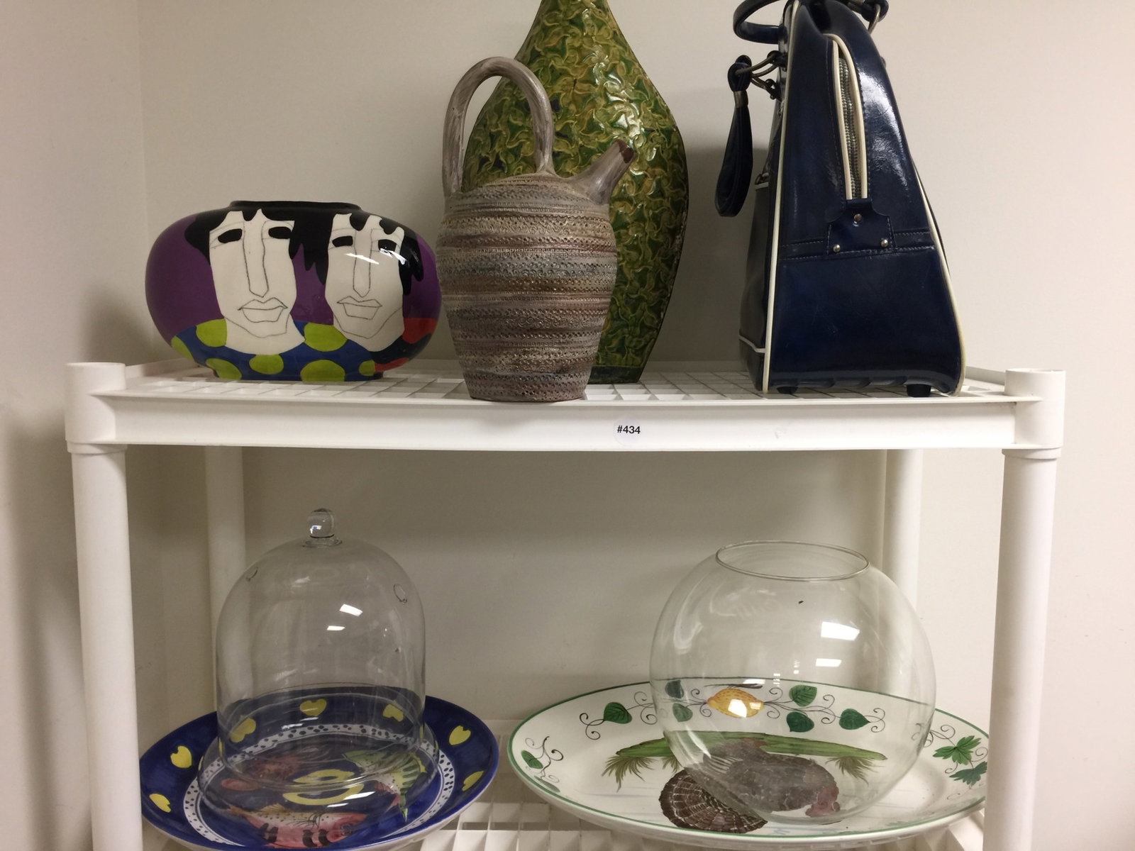 2 Shelves (1 of 5)