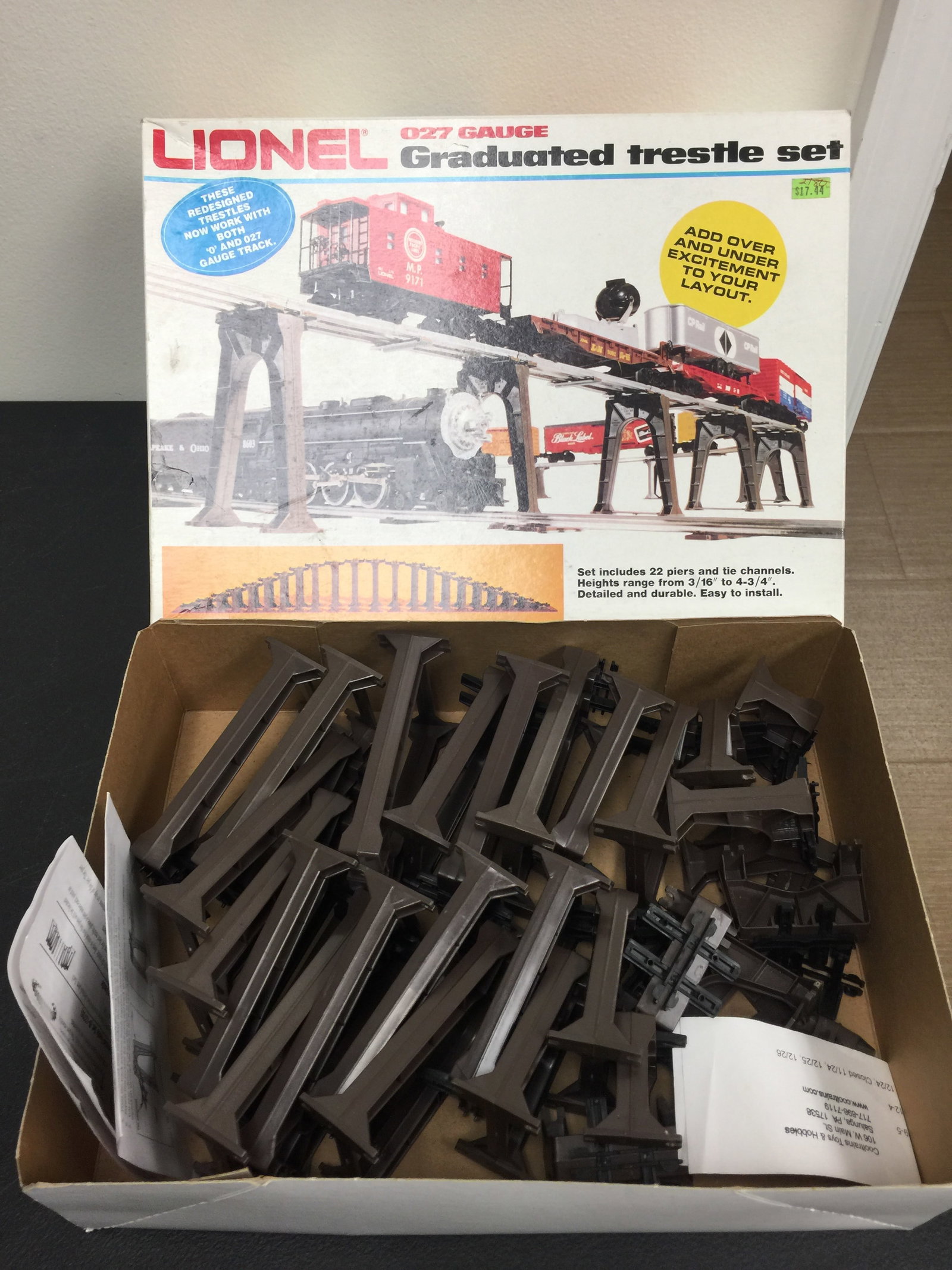 Lionel Graduated Trestle Set (1 of 2)