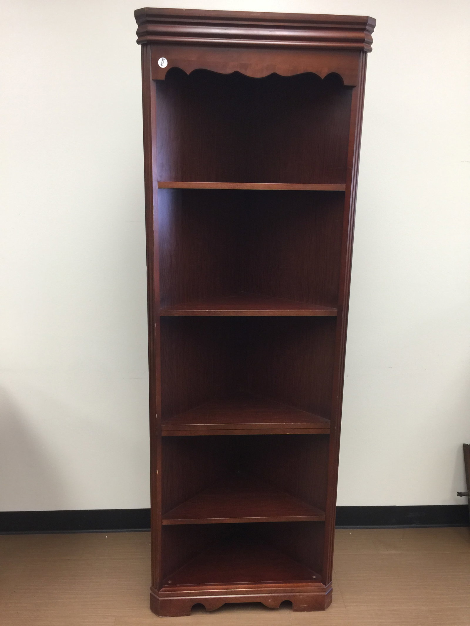 Broyhill Corner Cupboard (1 of 3)