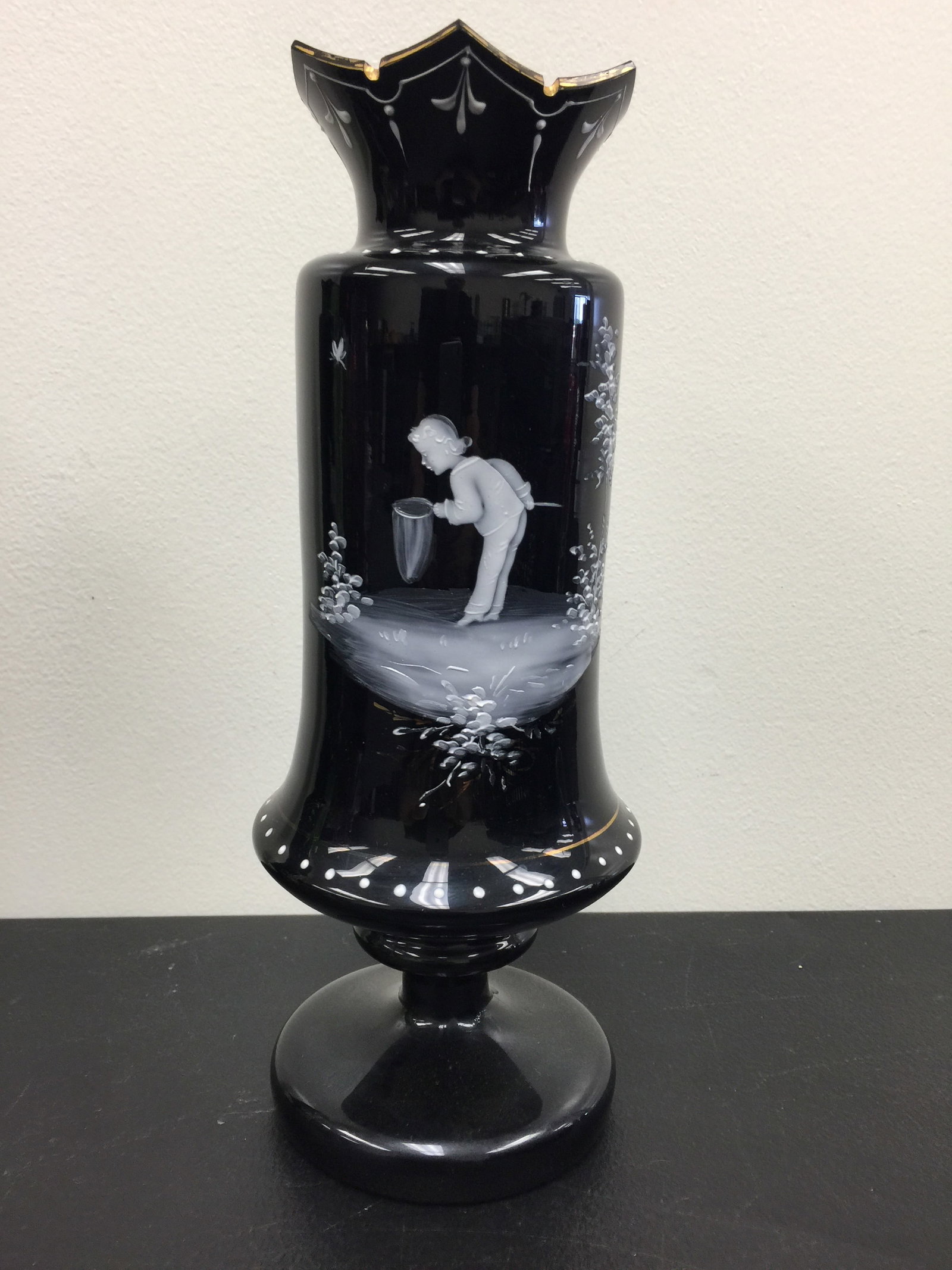 Mary Gregory Vase (1 of 5)