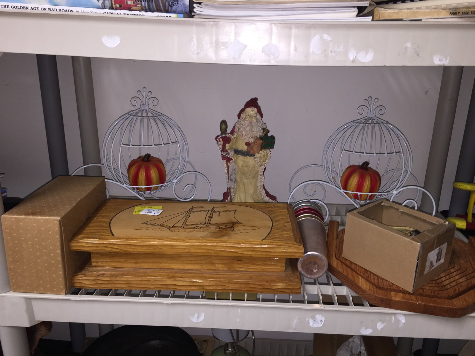 Mixed Lot: Decorative box, metal carriages, wooden basket and more.
