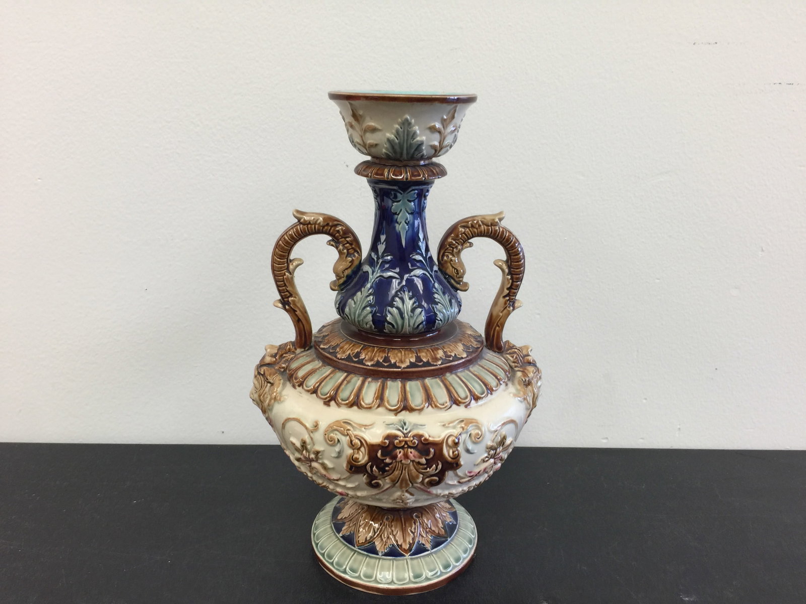 German Majolica Vase (1 of 4)